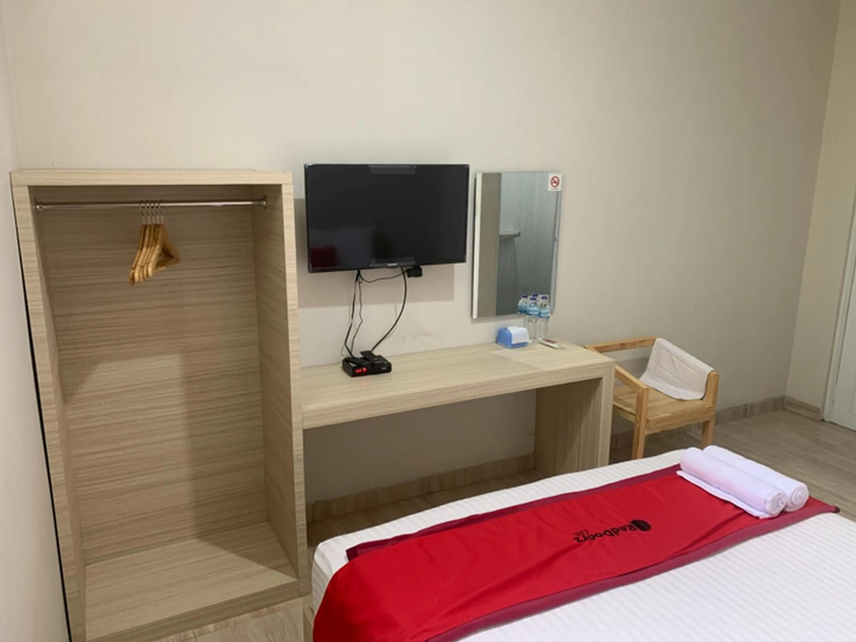 Bed in RedDoorz near Alun Alun Purbalingga