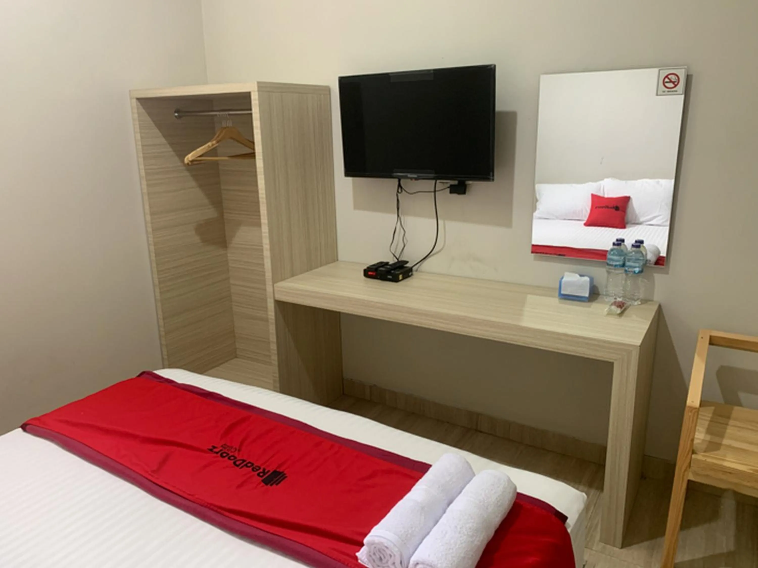 Bed in RedDoorz near Alun Alun Purbalingga