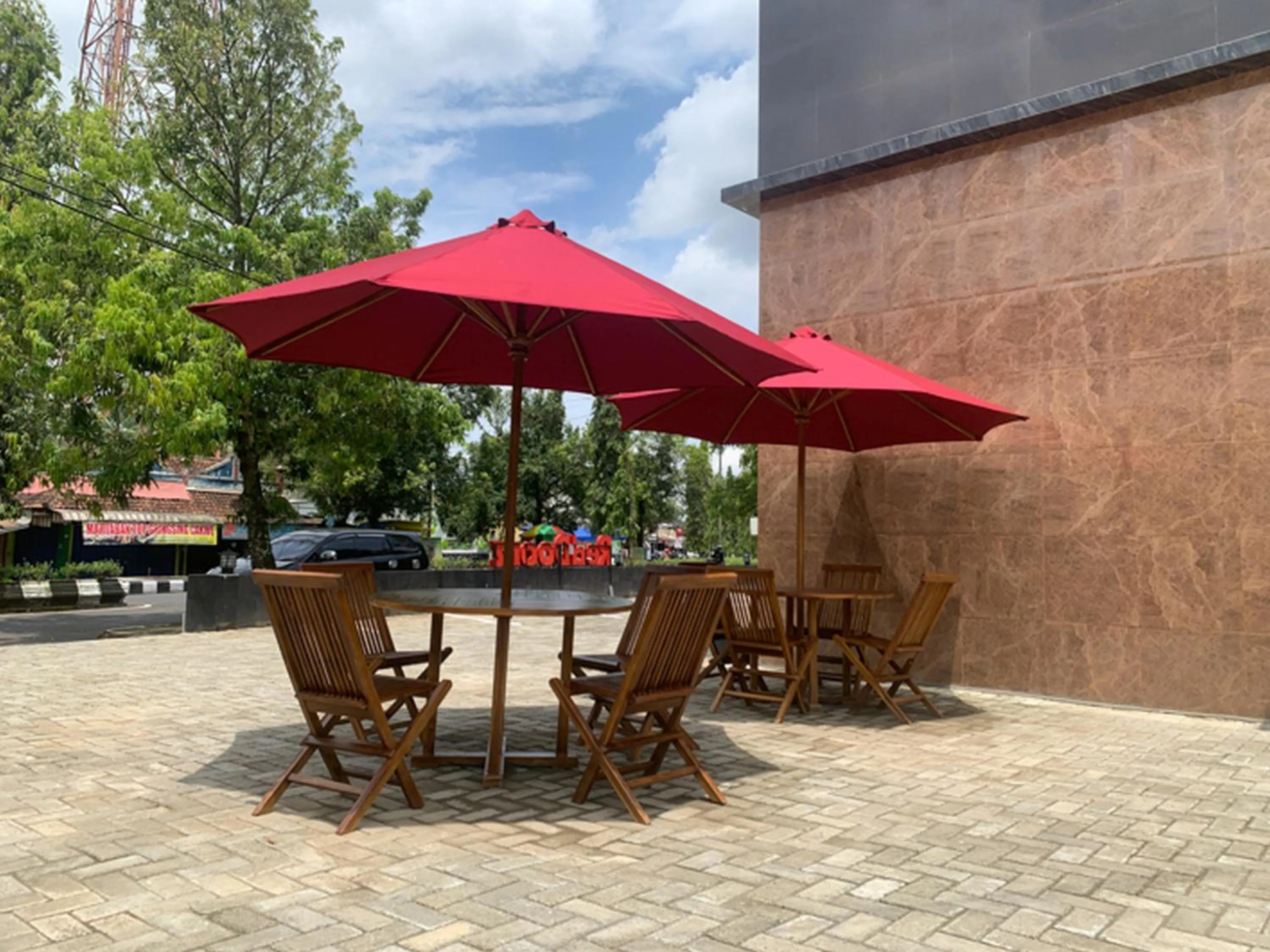 RedDoorz near Alun Alun Purbalingga