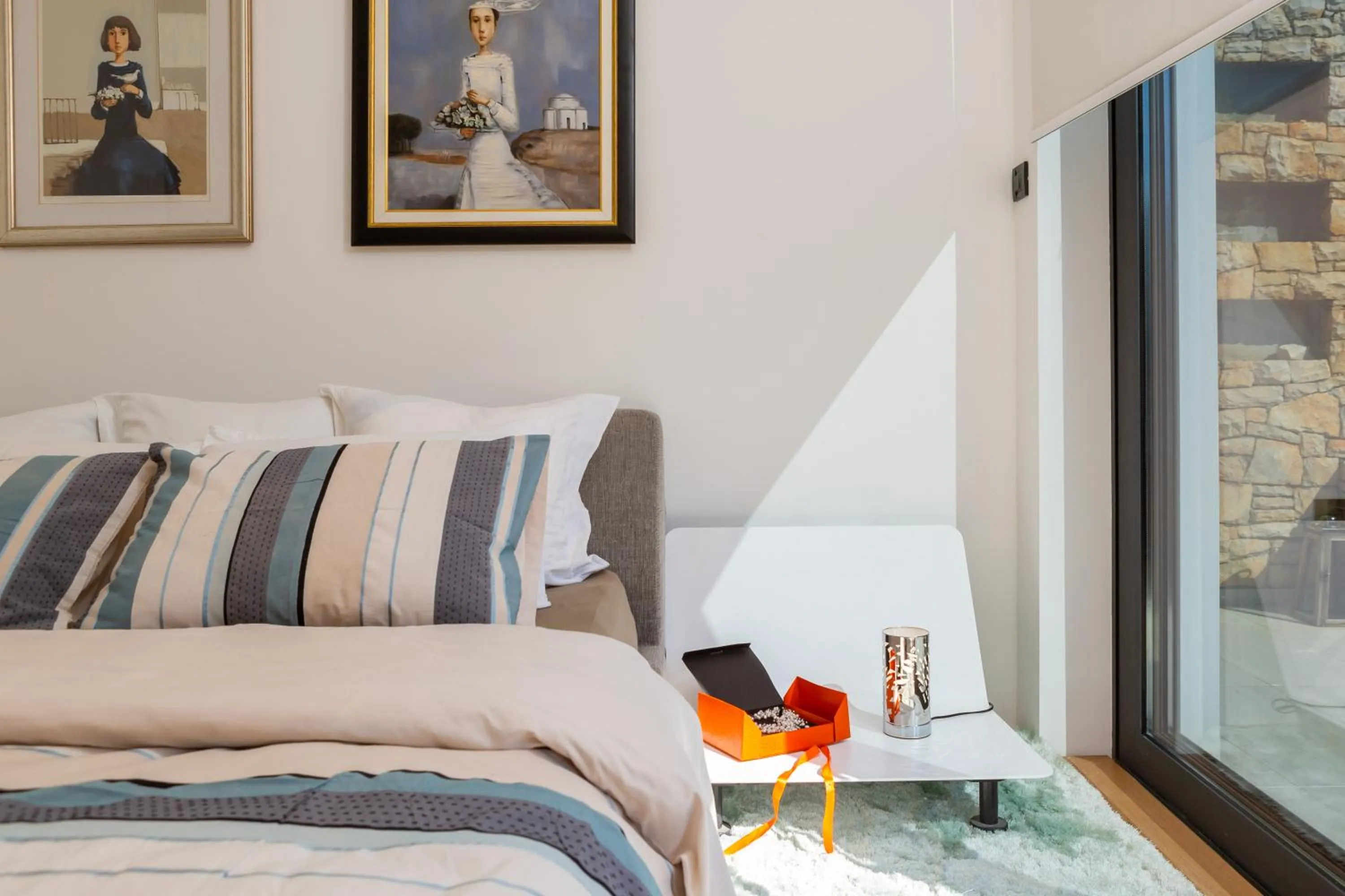 Bed in Beachfront Villa Grain of Salt with Pool