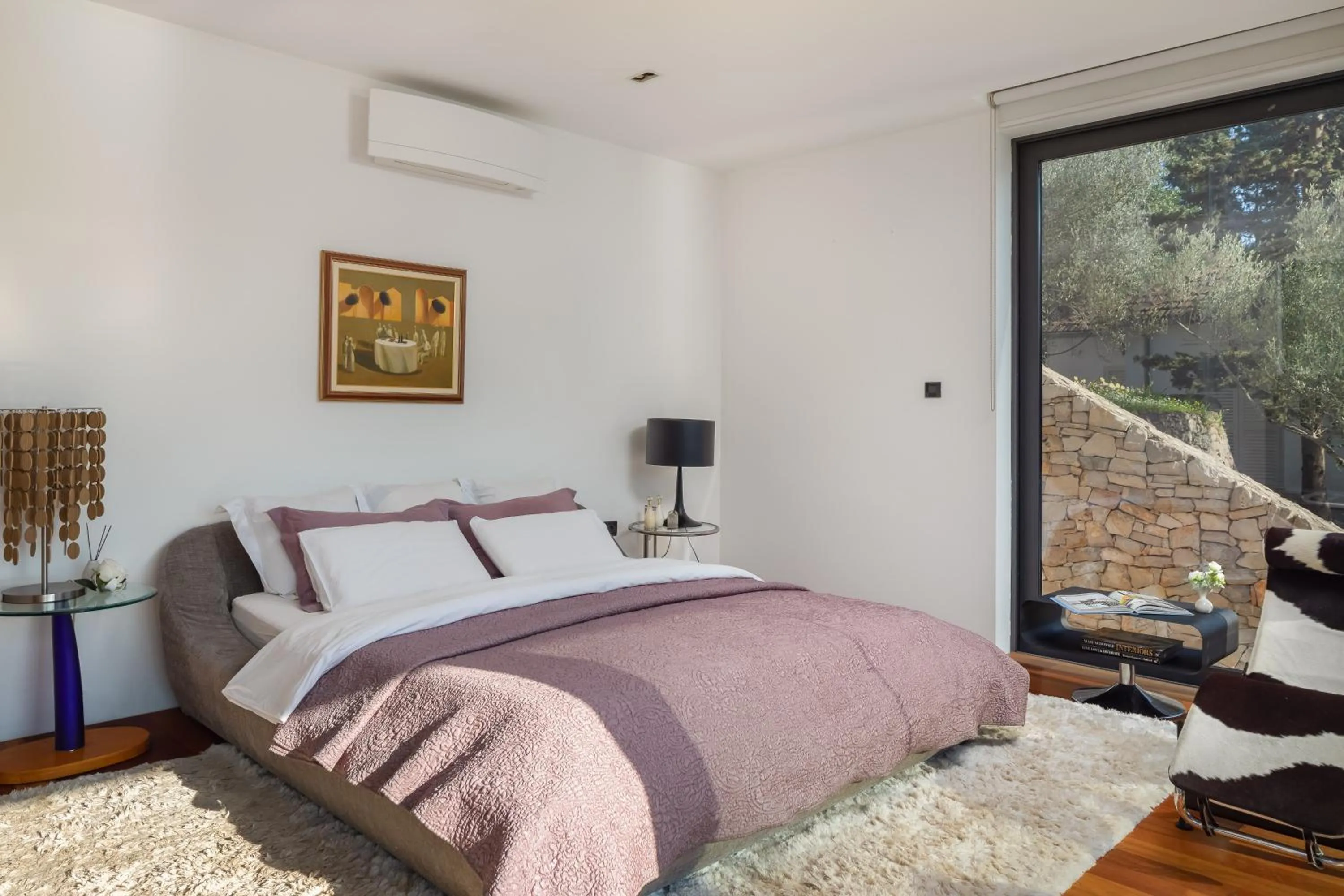 Bed in Beachfront Villa Grain of Salt with Pool