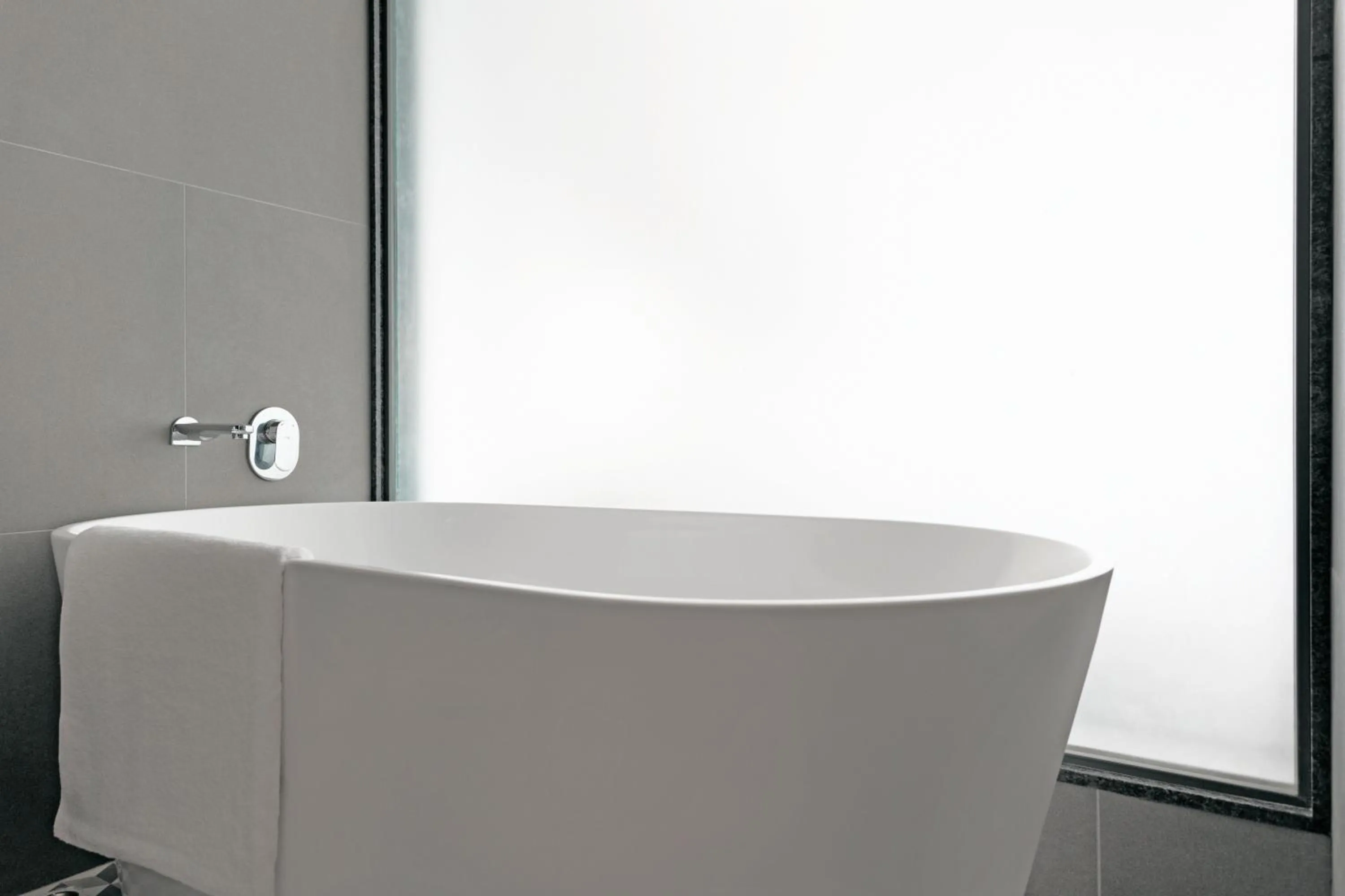 Shower in The Crescent