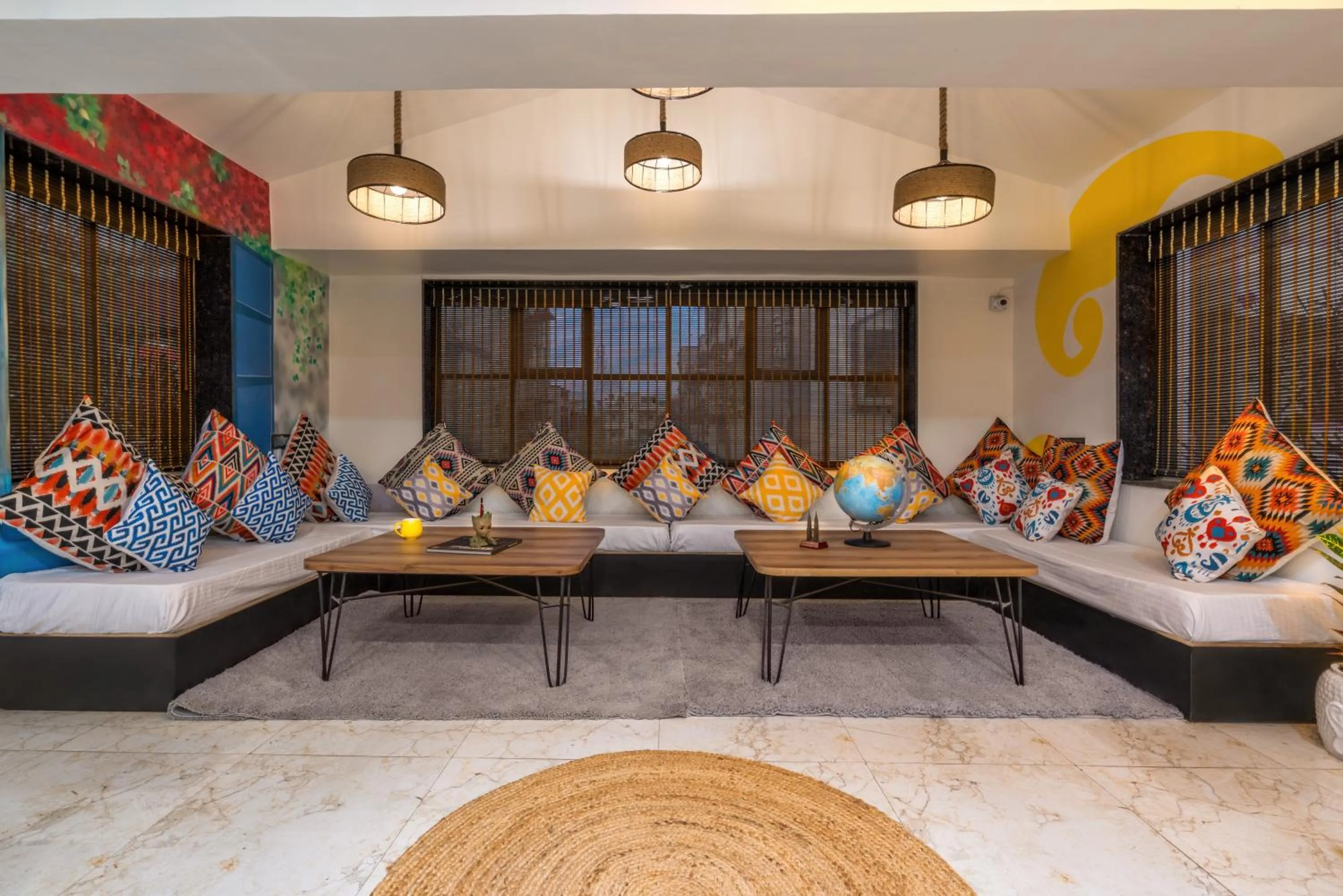 Seating area in Coliwo Un - Viman Nagar