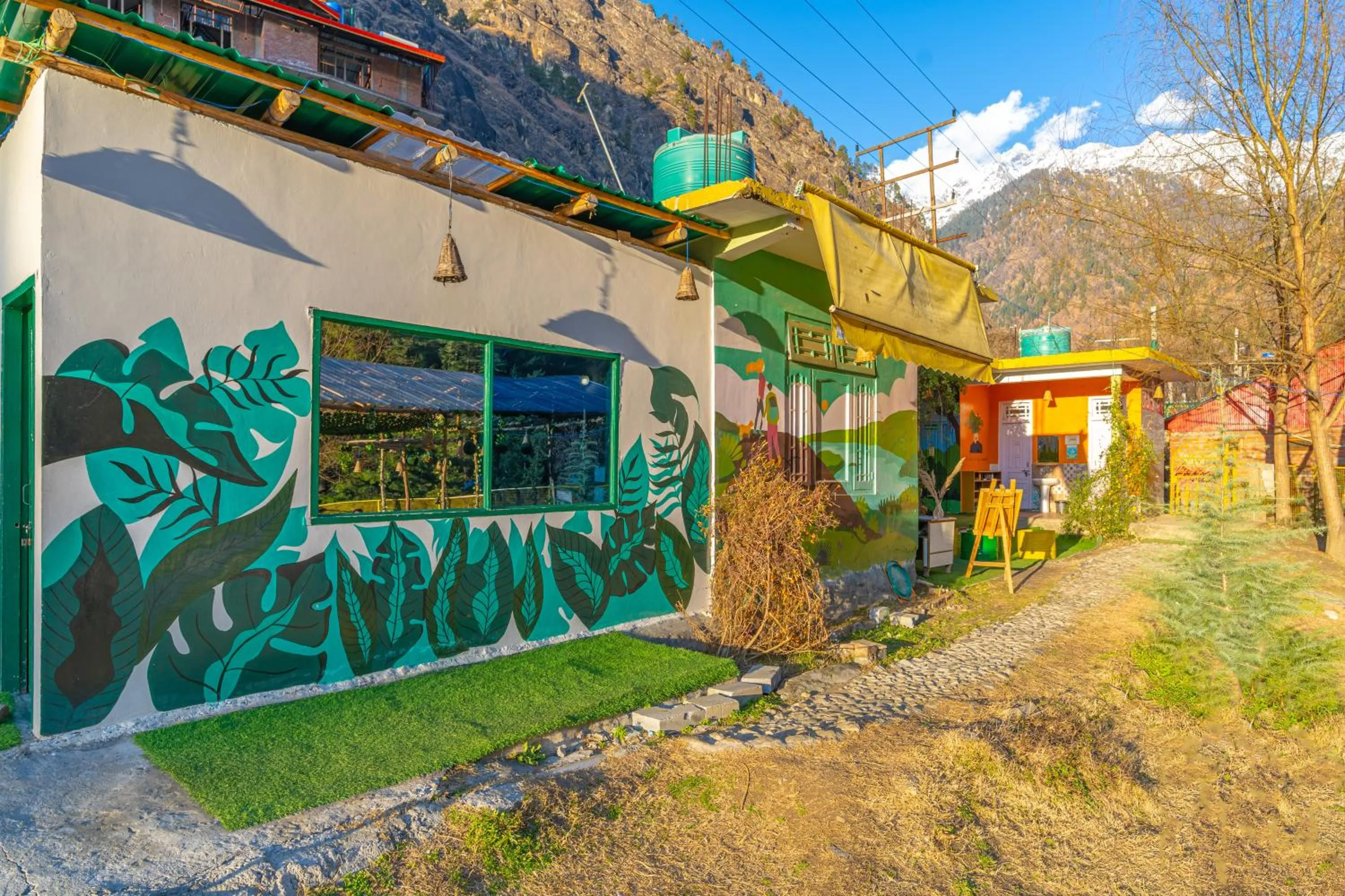 Property building in Jungle Hostel by Whoopers