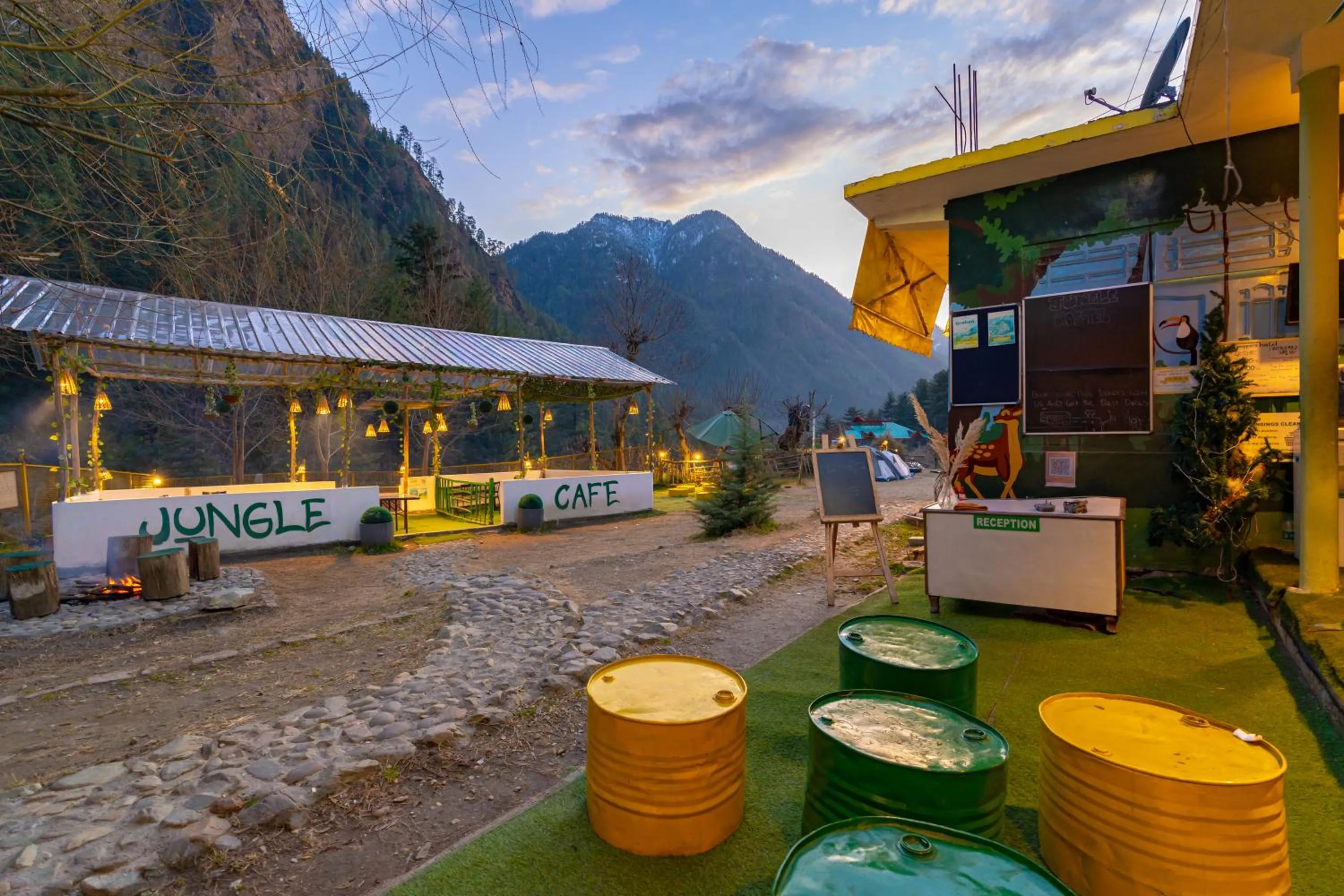 Property building in Jungle Hostel by Whoopers