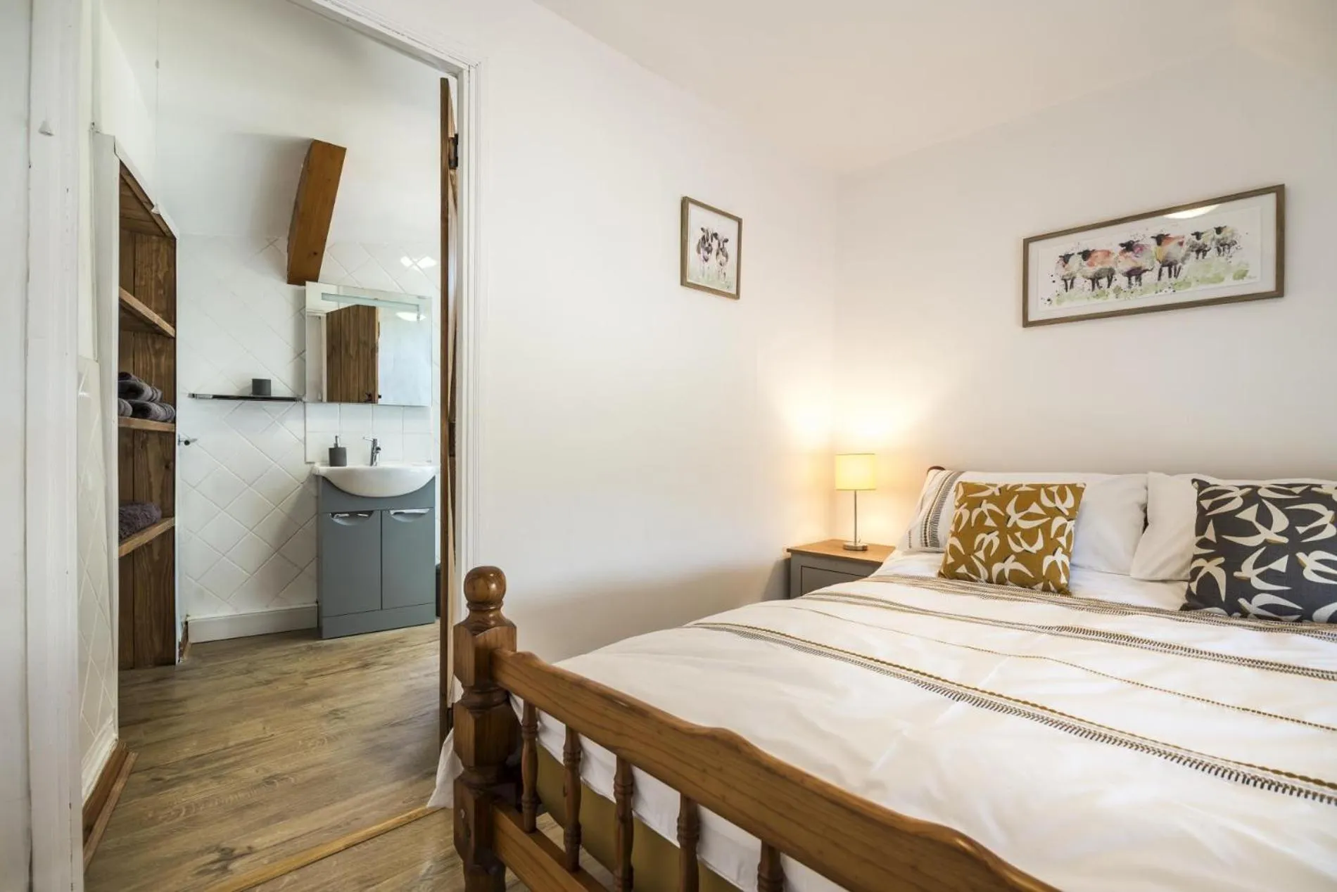 Floor plan, Bed in Ashgrove Farm - 1 Bedroom Apartment - Llawhaden - Narberth