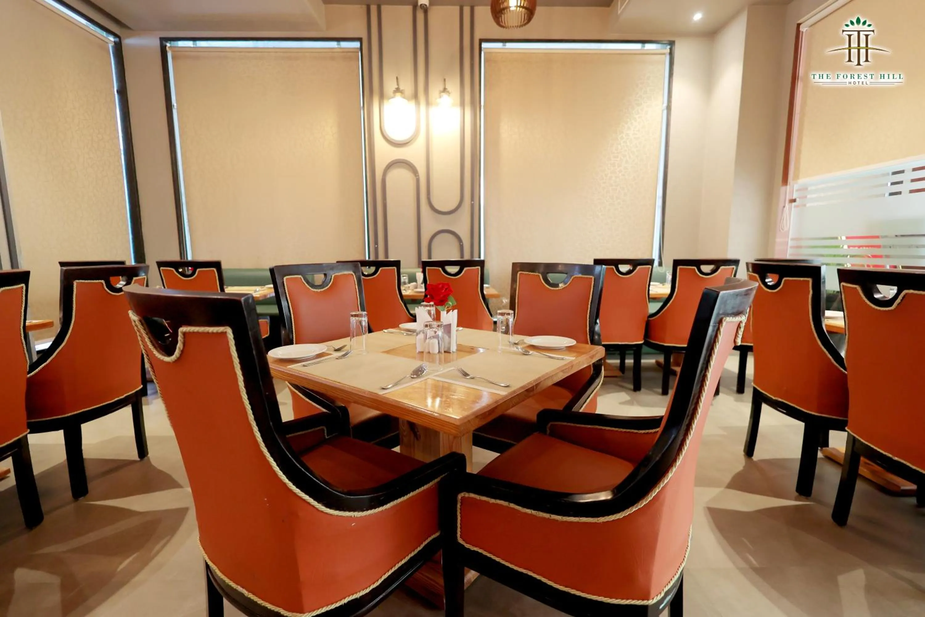 Restaurant/places to eat in The Forest Hill Hotel