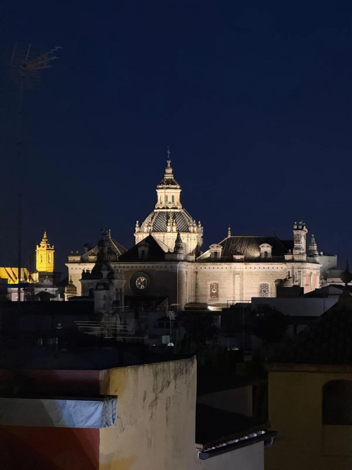 City view in Aquitania Home Suites