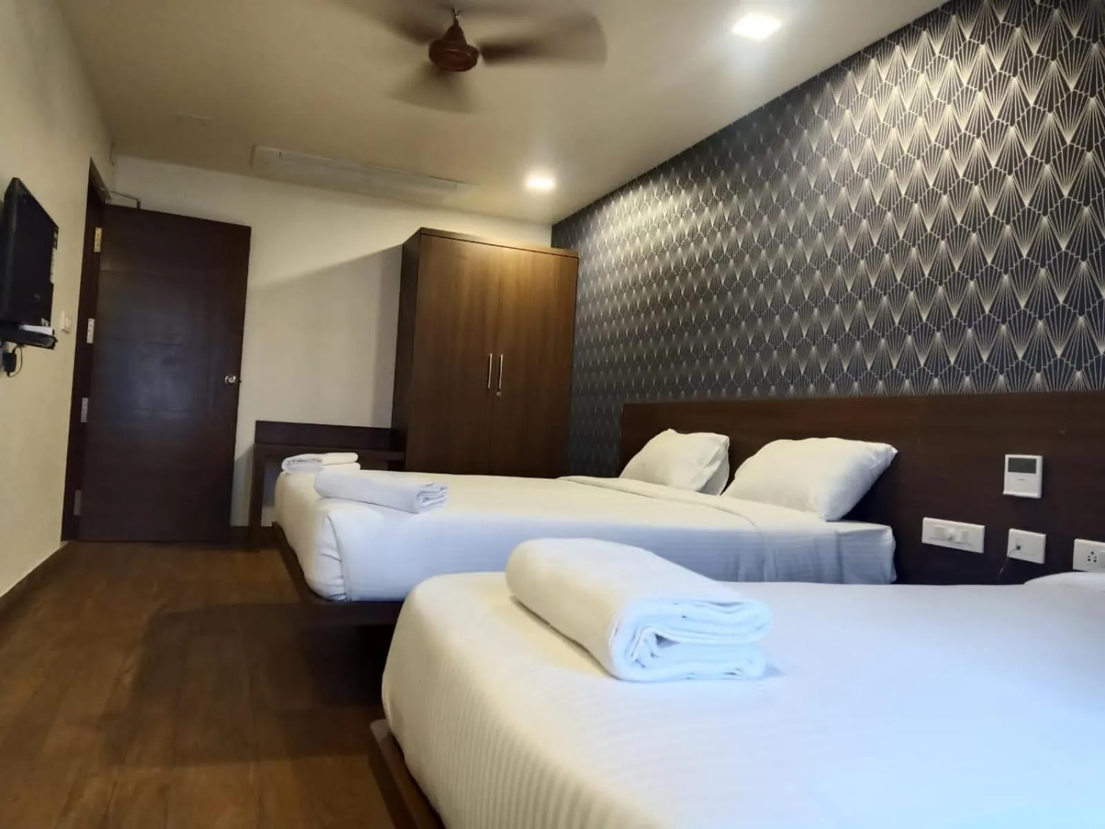 Bedroom, Bed in HOTEL VINTAGE CASTLE