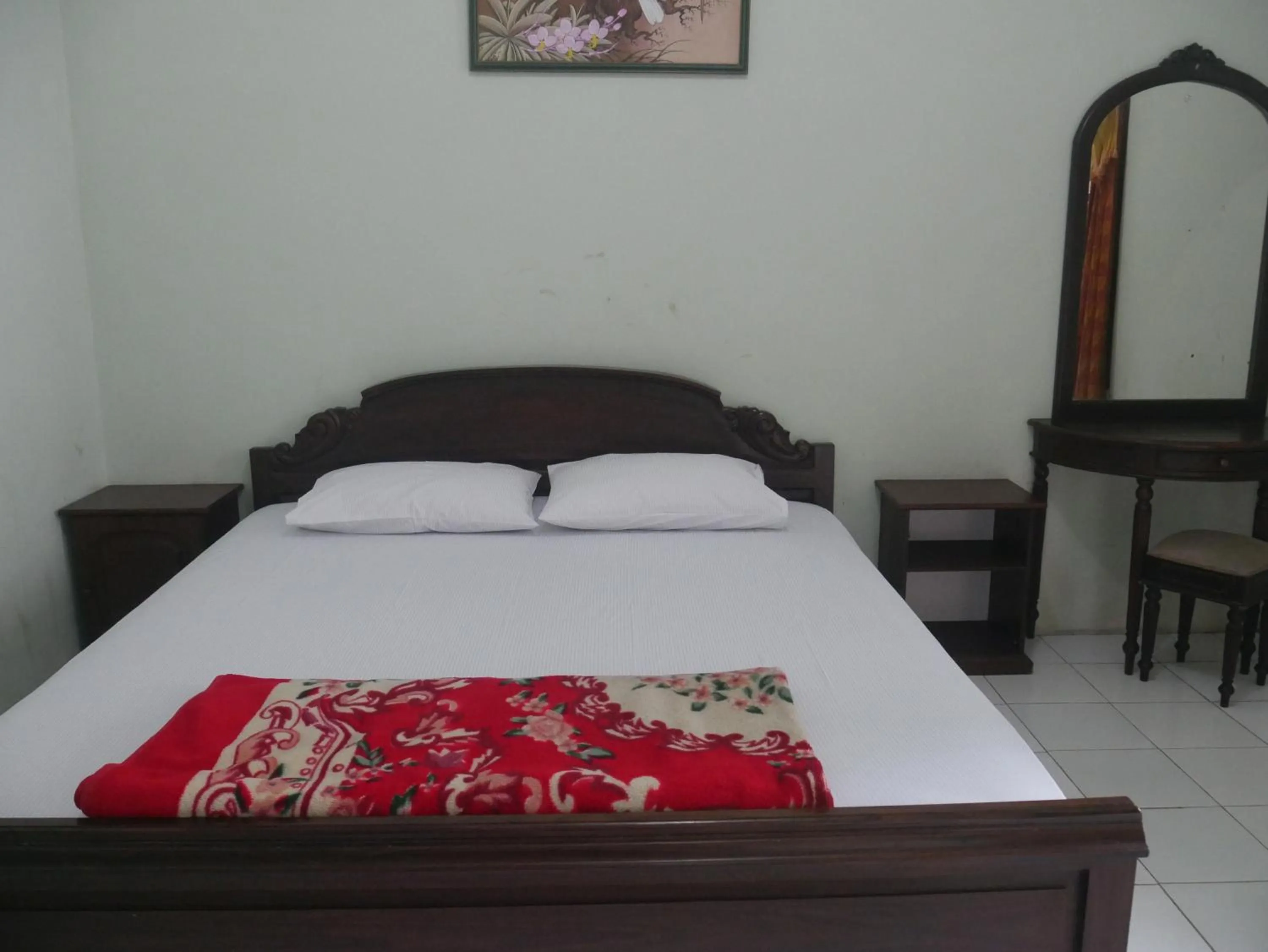 Bed in Hotel Garuda Syariah near Alun Alun Banjarnegara