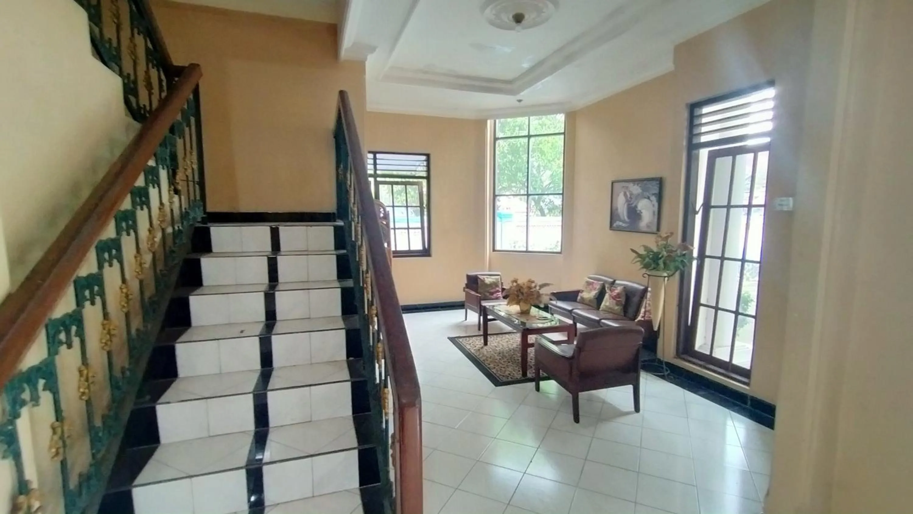 Hotel Garuda Syariah near Alun Alun Banjarnegara