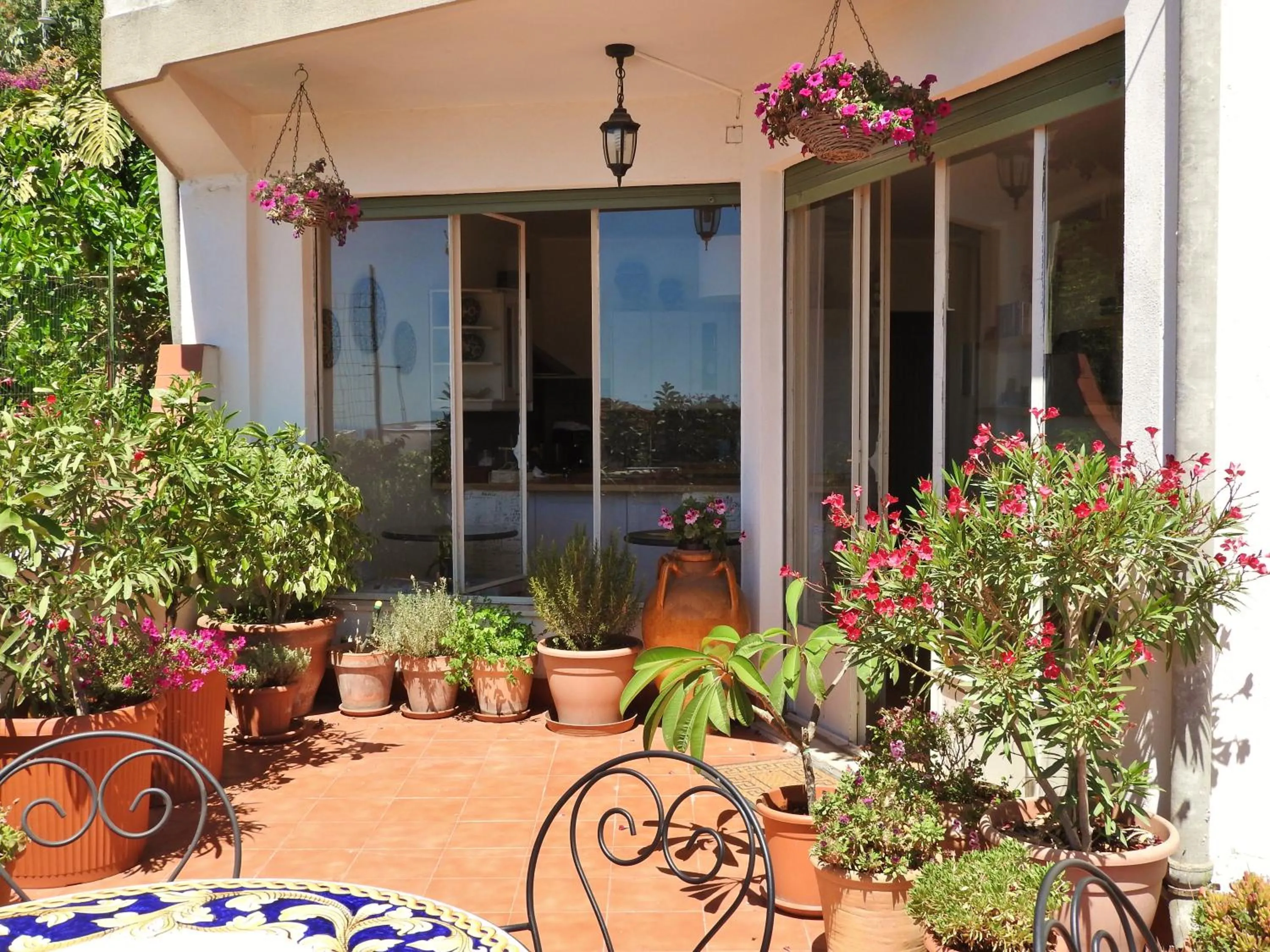 Facade/entrance in Cielo di Taormina