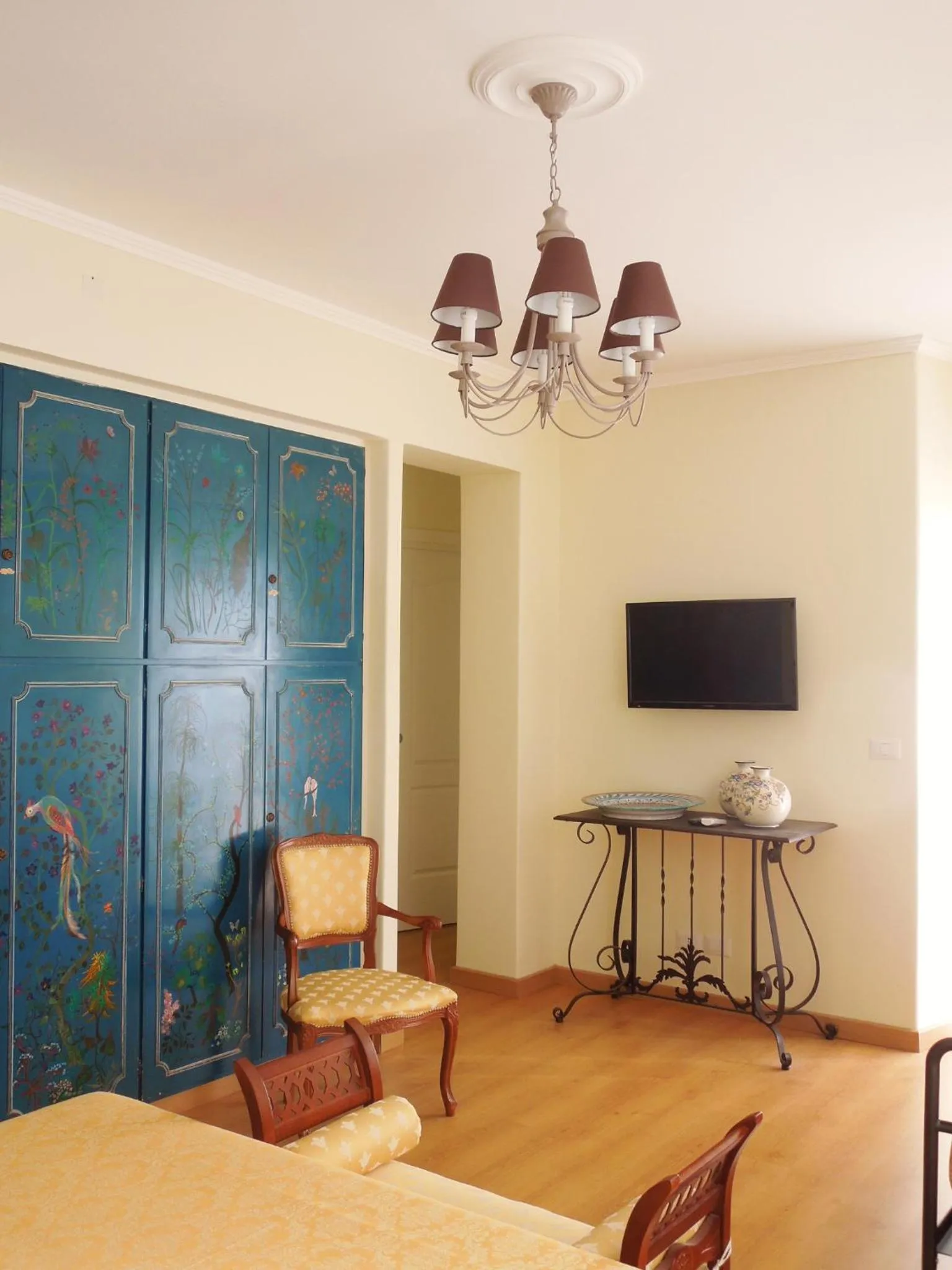 Decorative detail in Cielo di Taormina