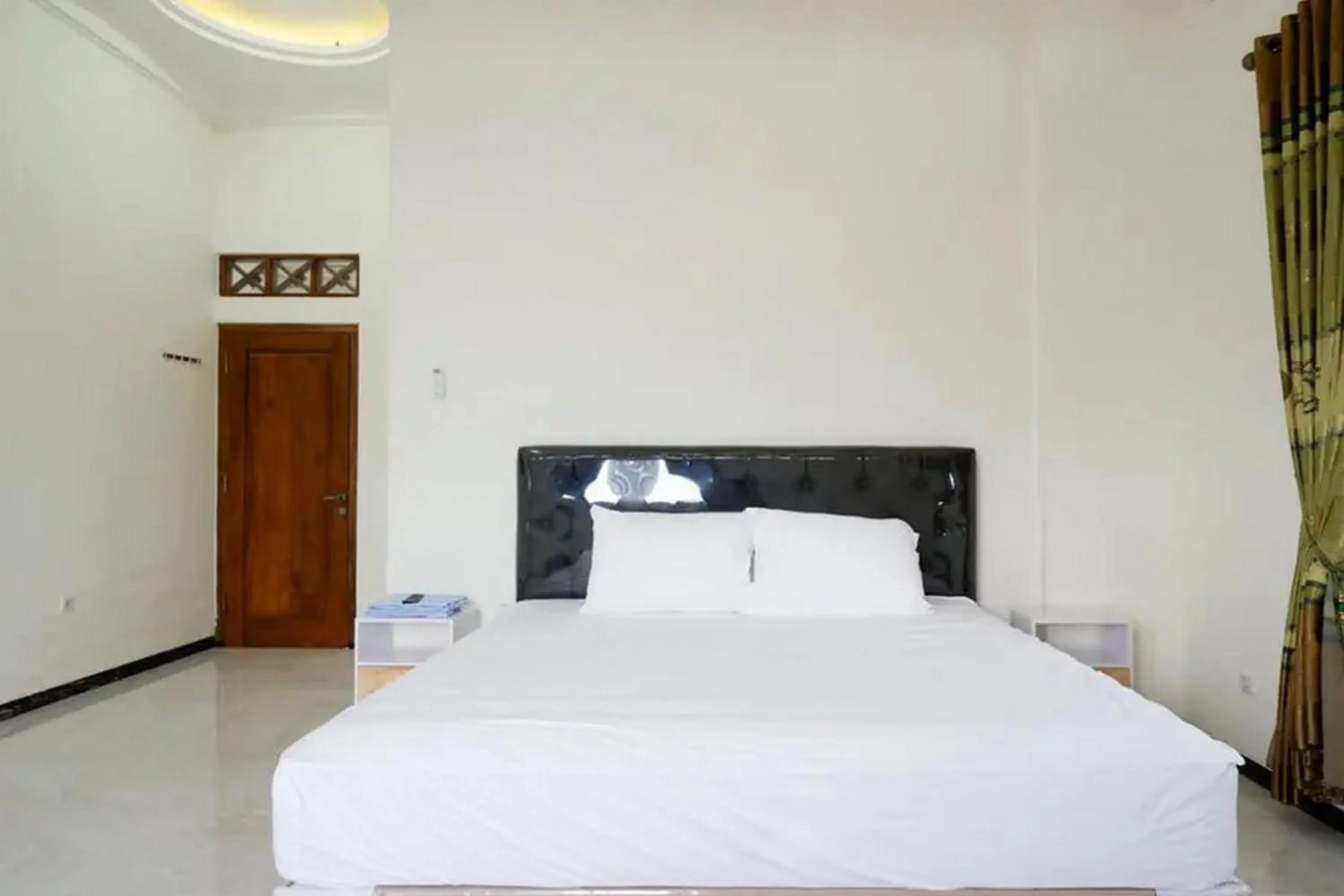 Bedroom, Bed in Griya Mataram Kotagede Mitra RedDoorz