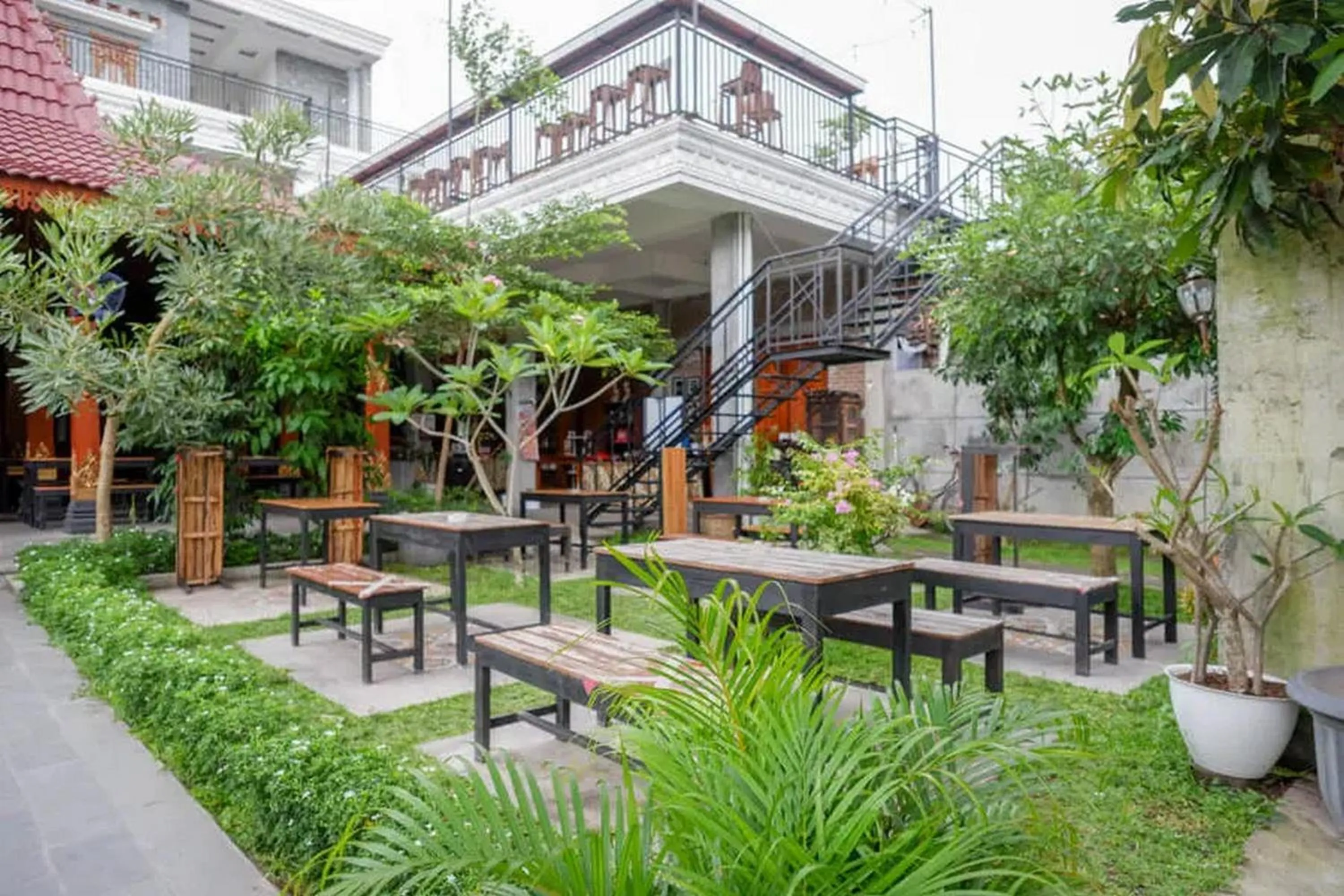 Restaurant/places to eat in Griya Mataram Kotagede Mitra RedDoorz