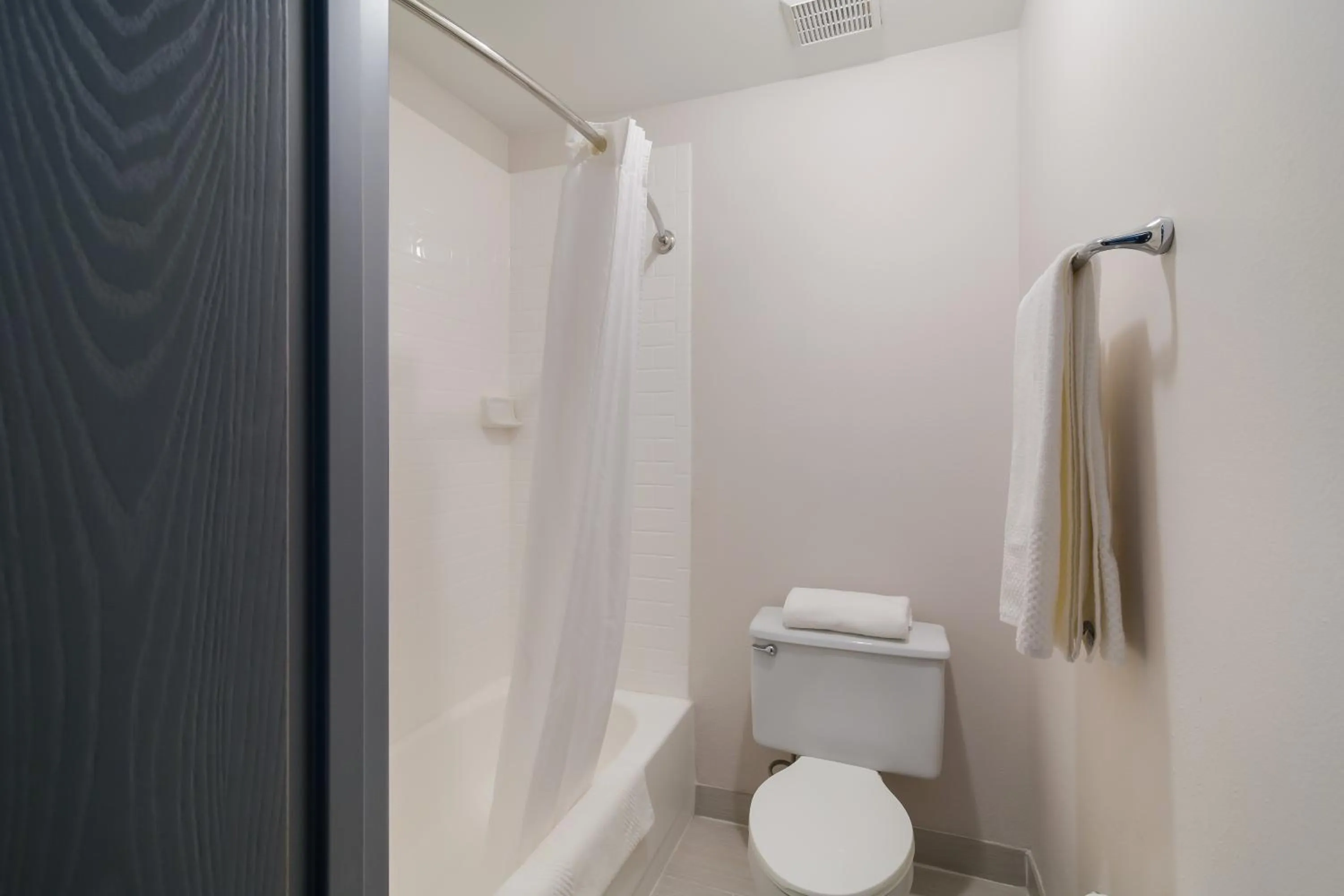 Bathroom in Econo Lodge Williston