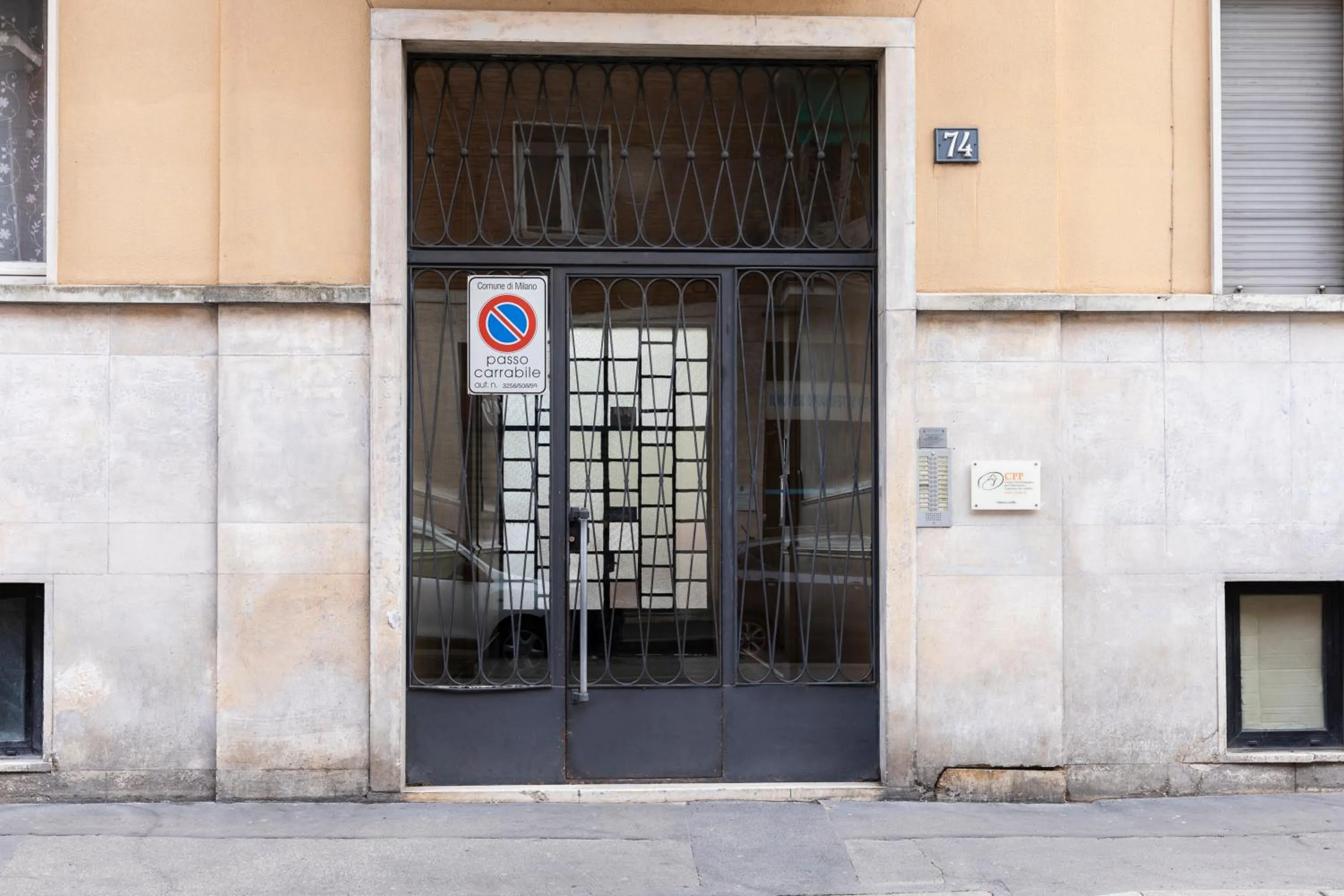 Facade/entrance in Oskar Home - TRE PONTI