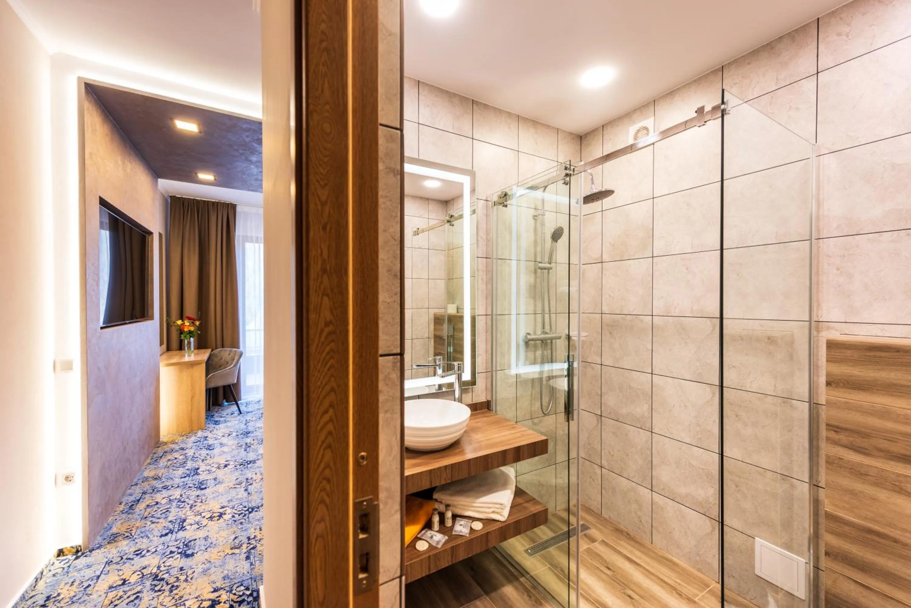 Shower in Hotel Tusnad