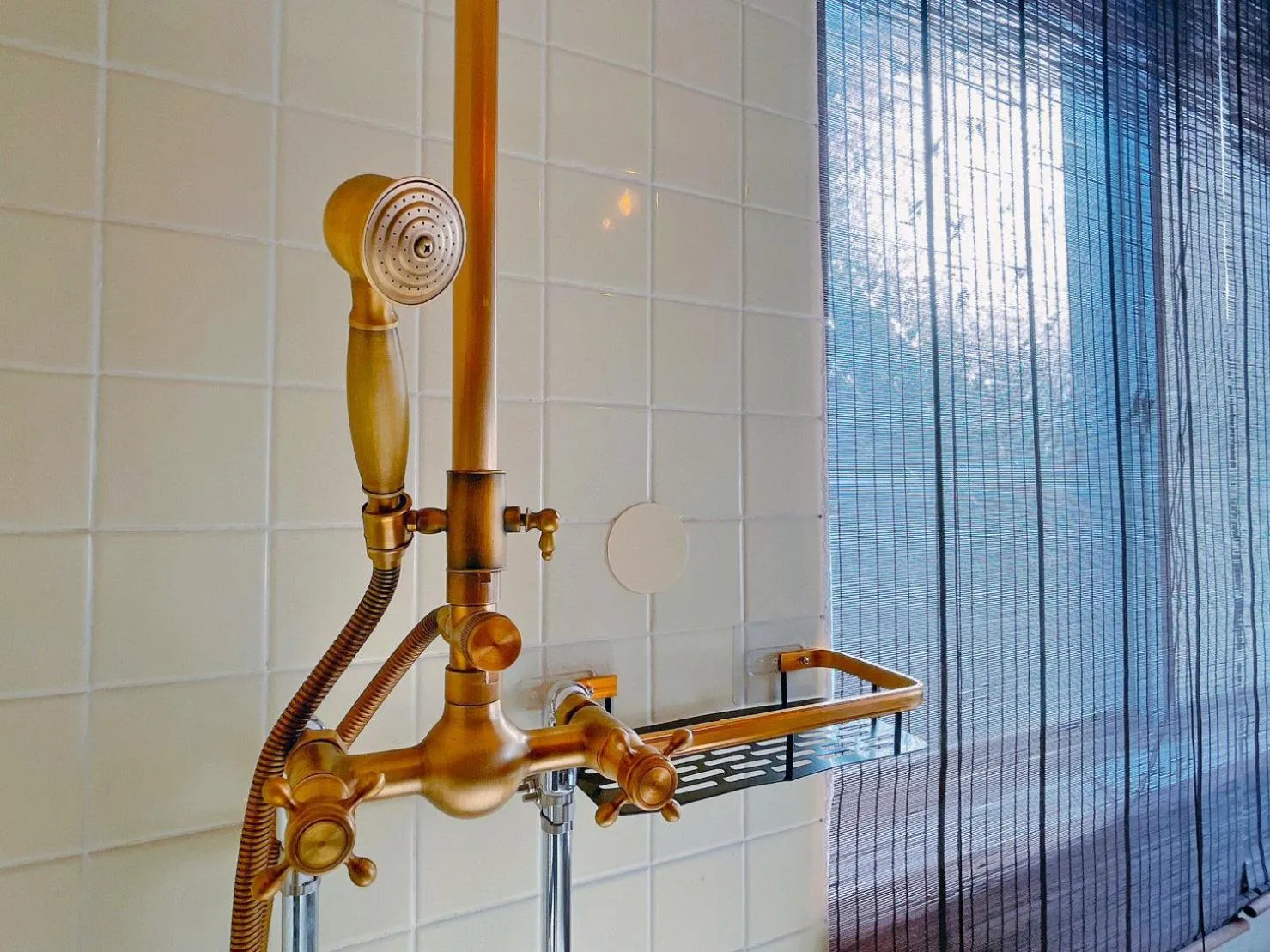 Shower in Yufuin Wasaku