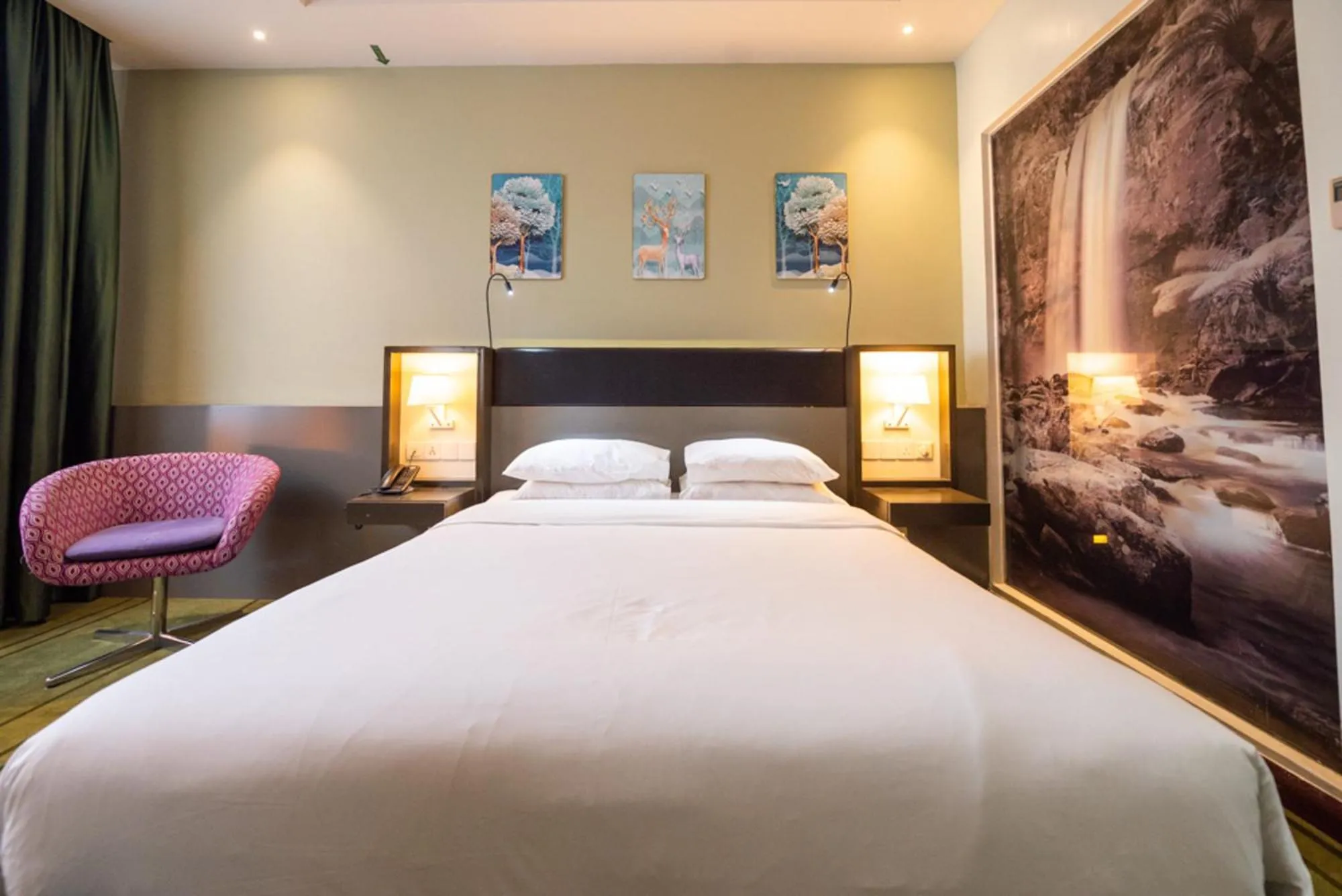 Bed in Asaya Hotel Kota Kinabalu - Refurbished 2024