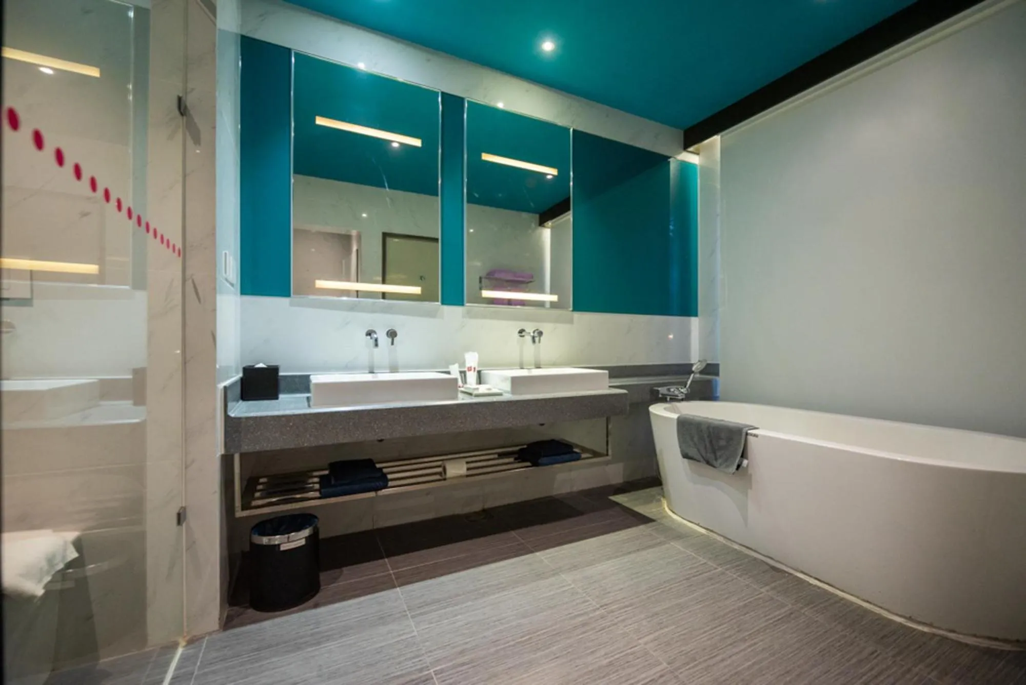 Bathroom in Asaya Hotel Kota Kinabalu - Refurbished 2024