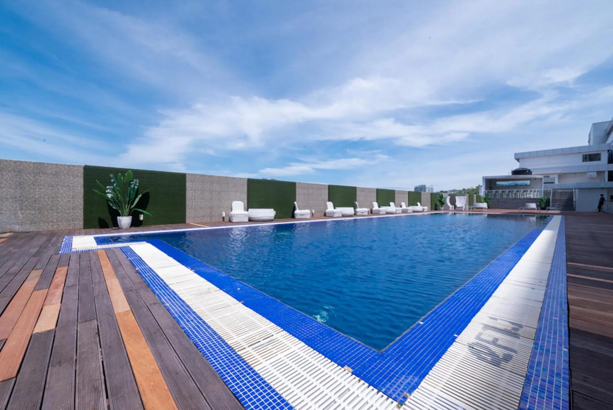 Swimming pool in Asaya Hotel Kota Kinabalu - Refurbished 2024