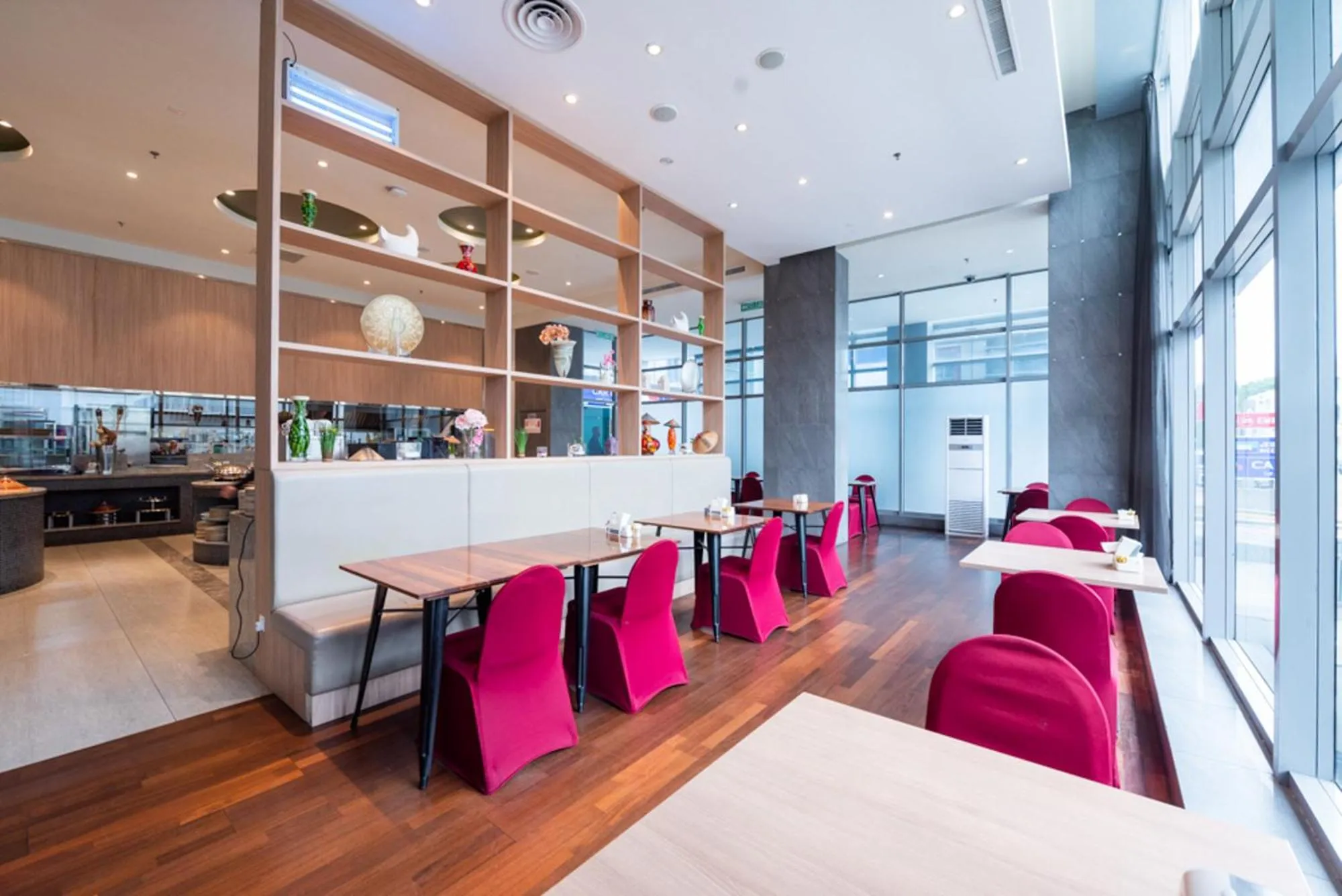 Restaurant/places to eat in Asaya Hotel Kota Kinabalu - Refurbished 2024