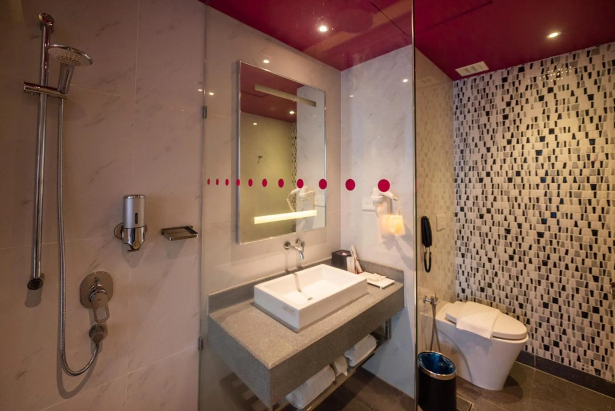 Bathroom in Asaya Hotel Kota Kinabalu - Refurbished 2024