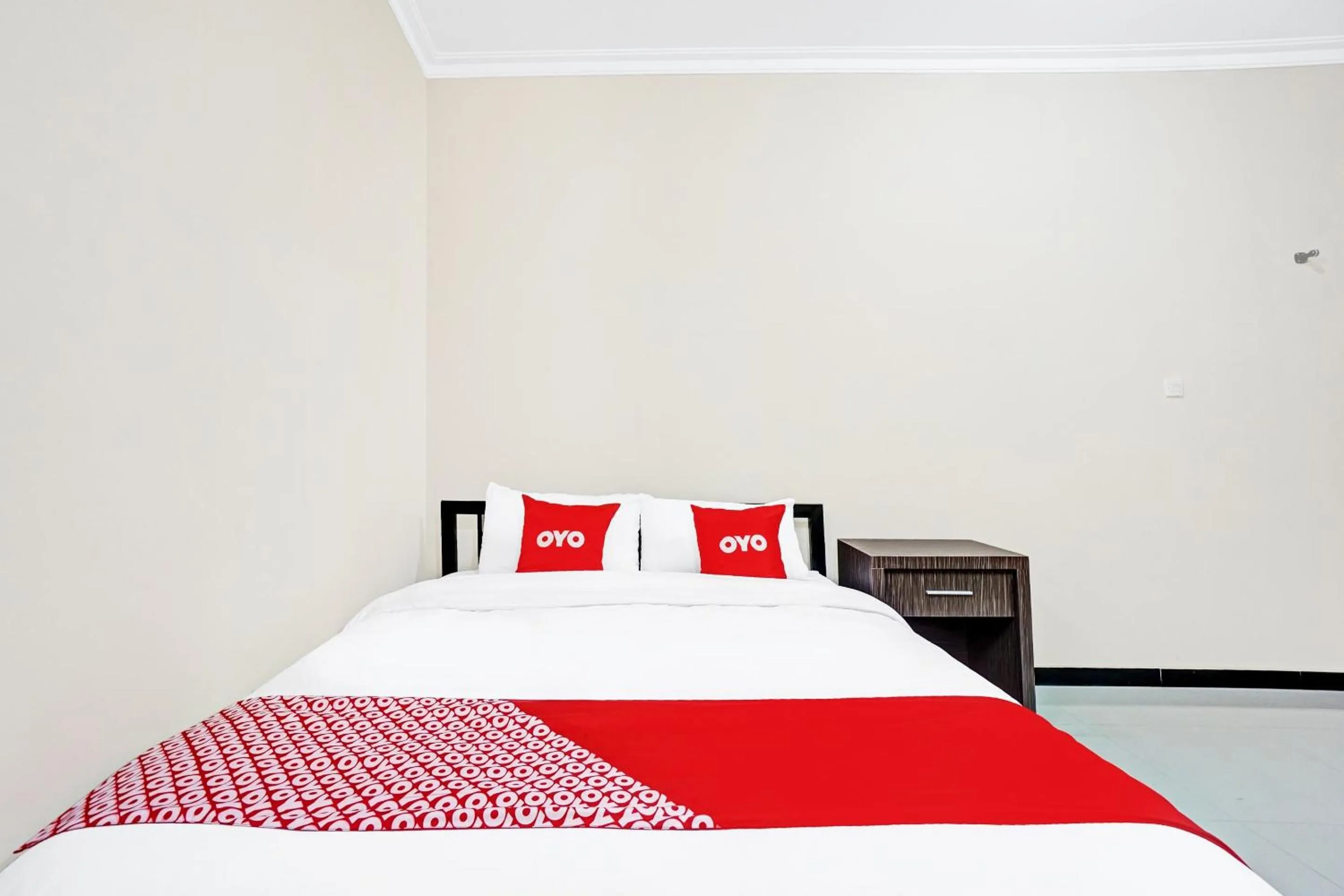 Bedroom, Bed in Hotel O Avisha Guest House Syariah