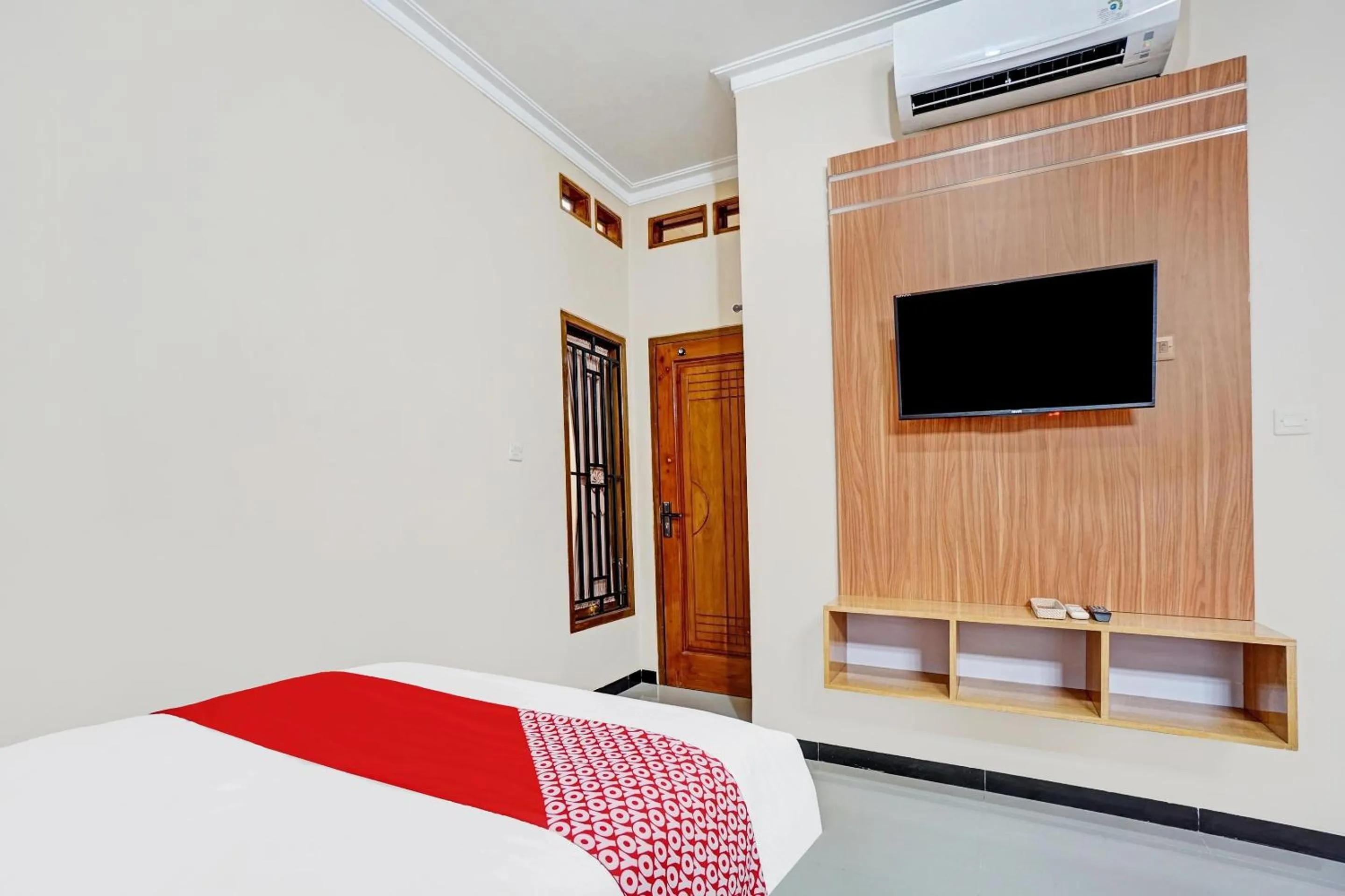 Bedroom, Bed in Hotel O Avisha Guest House Syariah