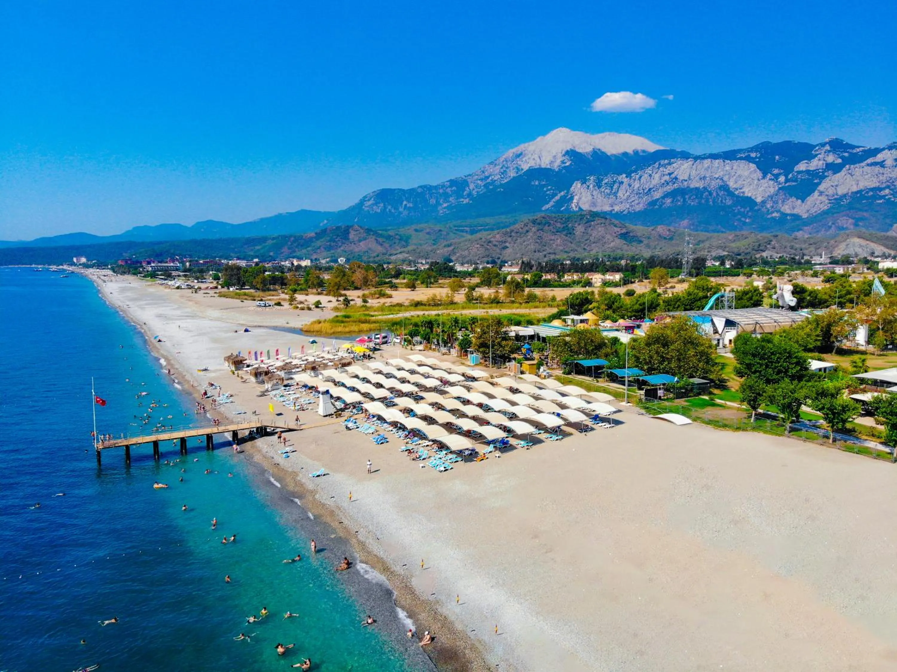 Beach in Daima Biz Hotel - Dolusu Aquapark Access
