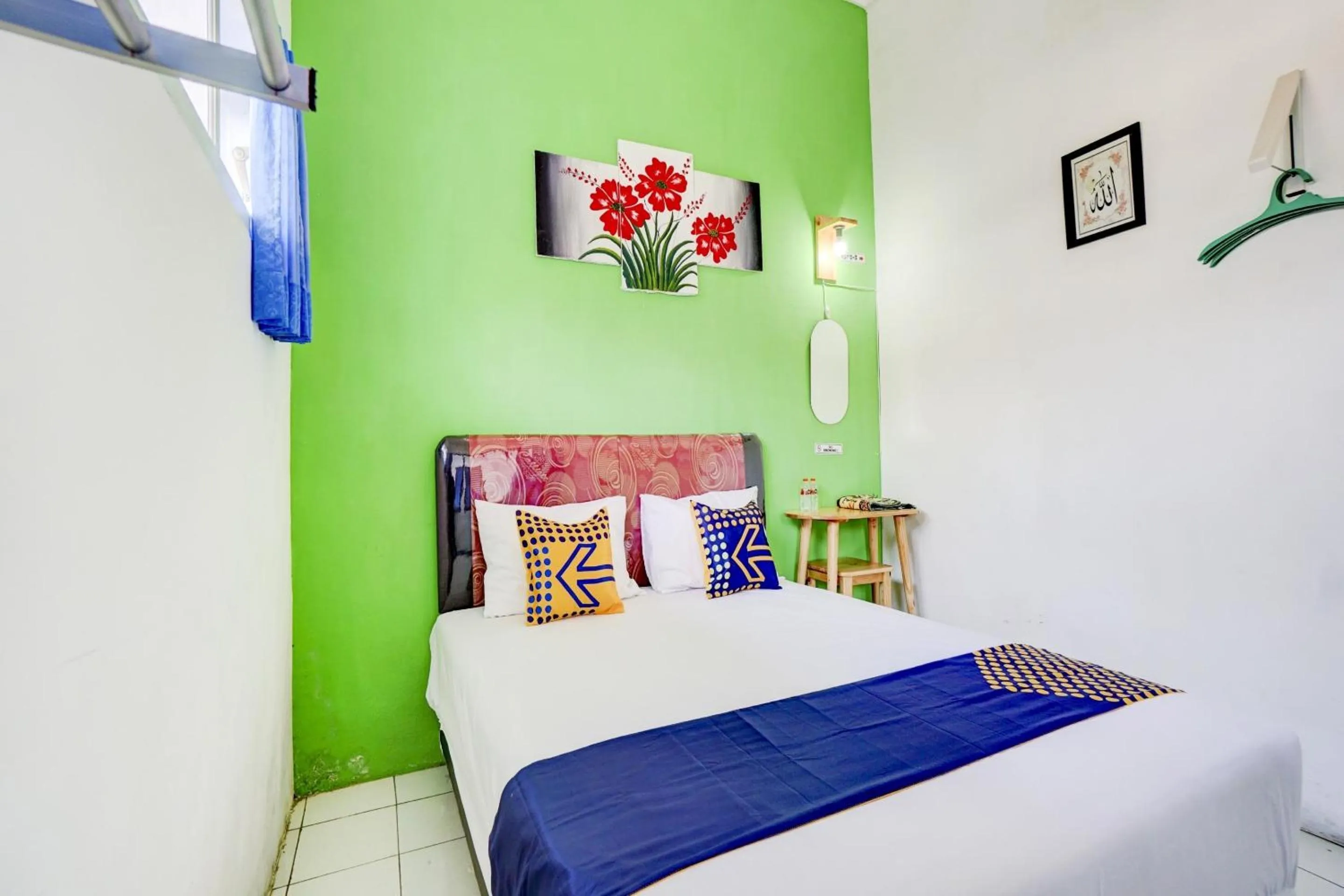 Bedroom in Hotel O Edotel Tebe Syariah