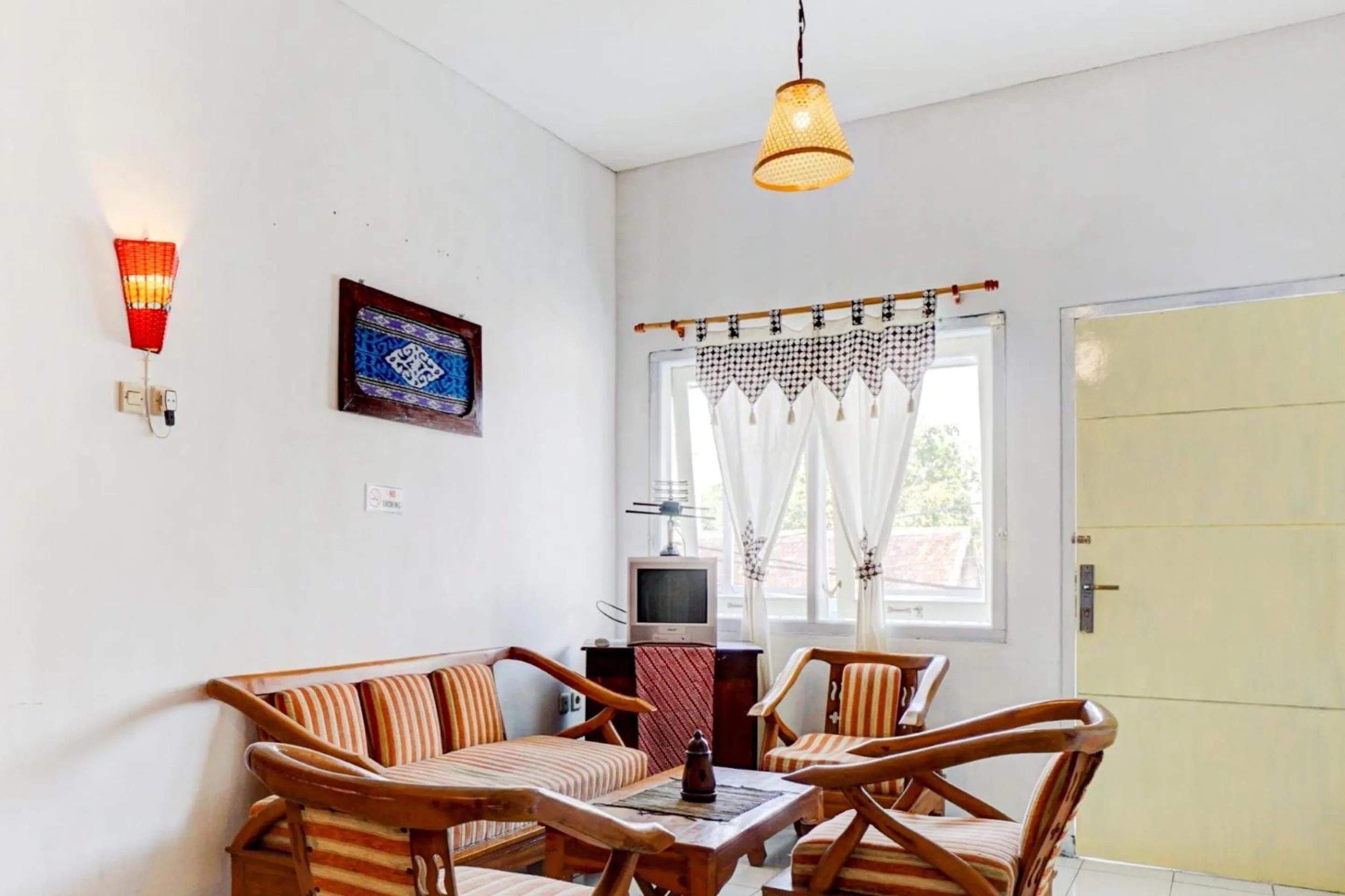 Lobby or reception in Hotel O Edotel Tebe Syariah