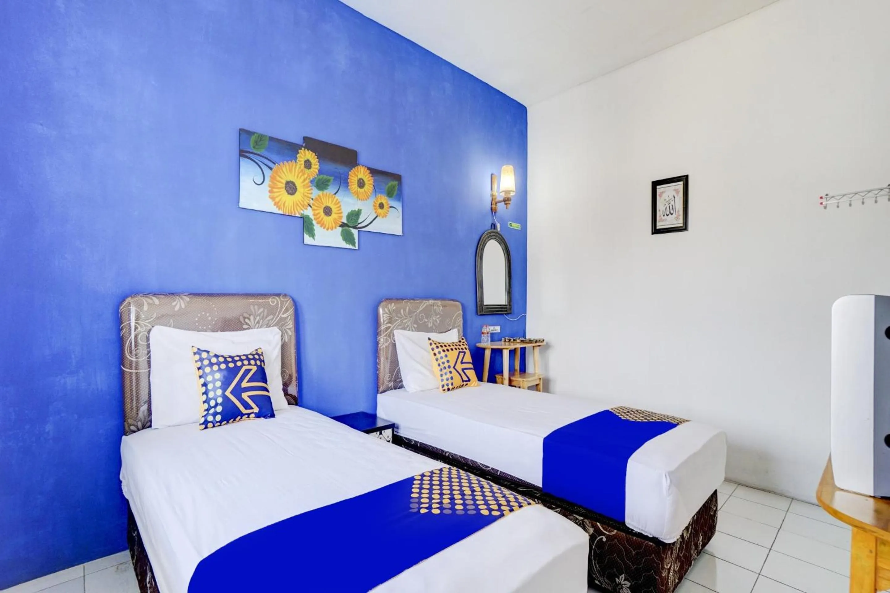 Bedroom in Hotel O Edotel Tebe Syariah