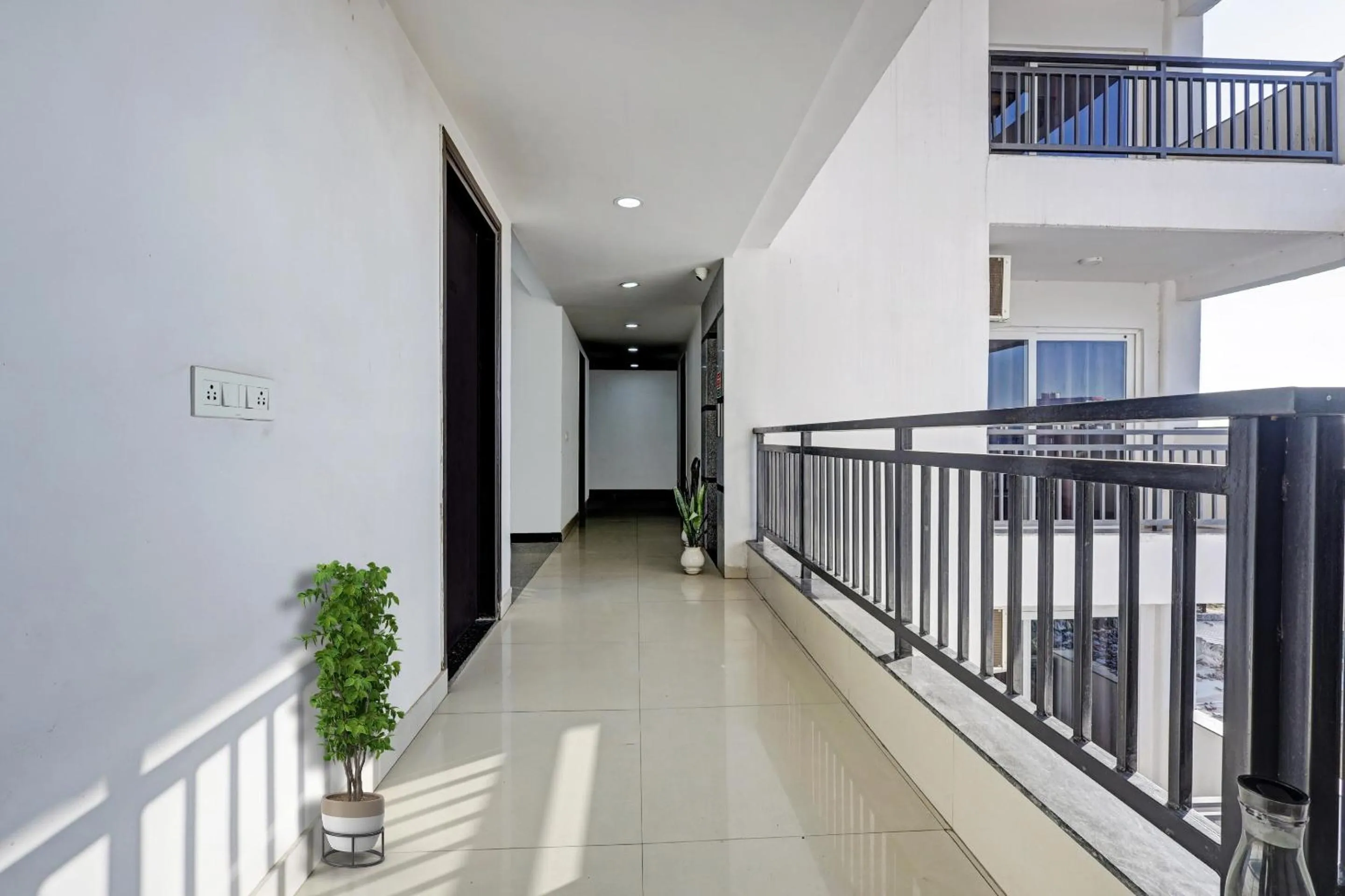 Lobby or reception in Super Townhouse Tipsyy Near Bestech Central Square Mall