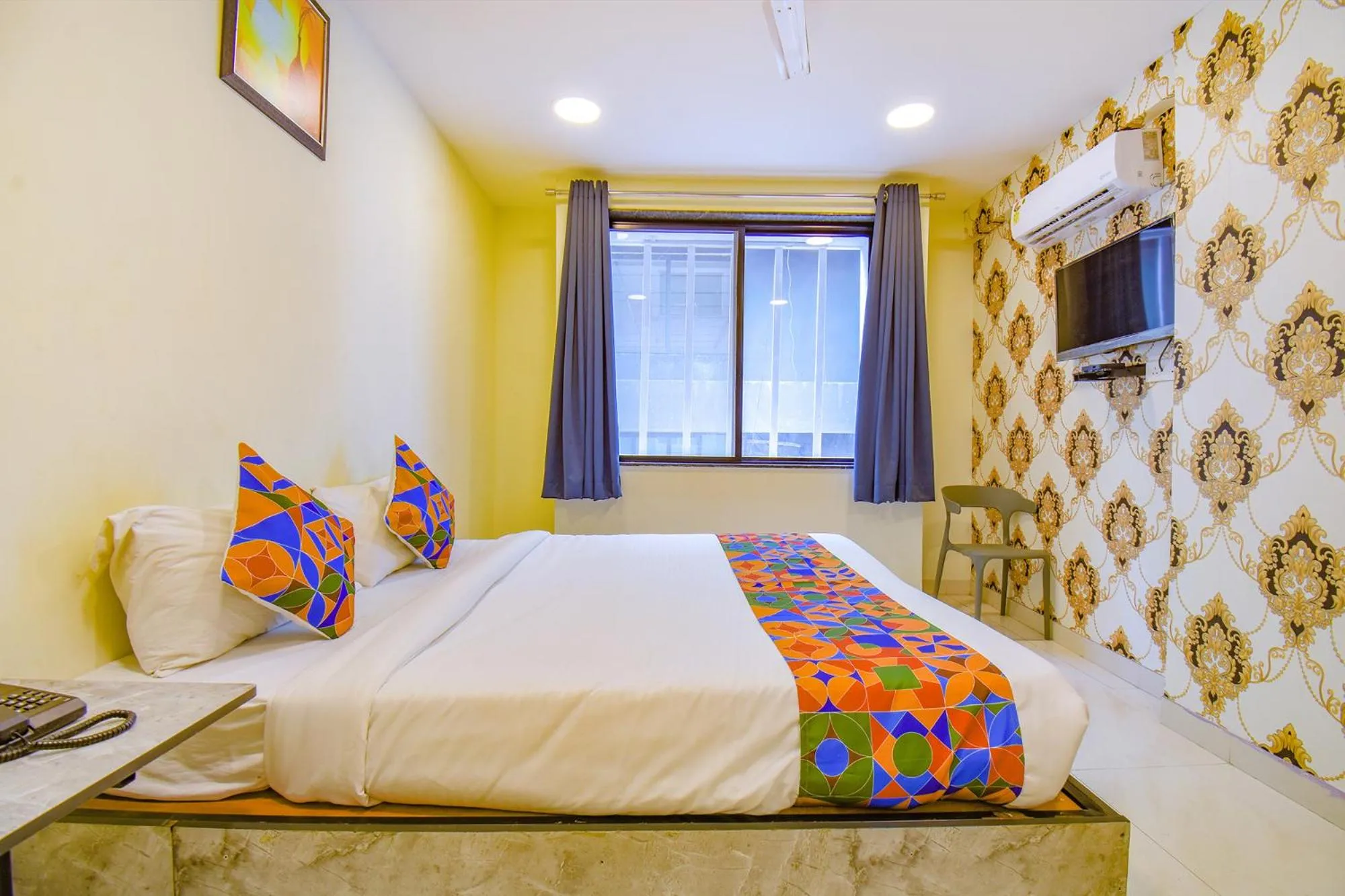 Bed in FabHotel Gargi Inn - Near Balewadi Stadium