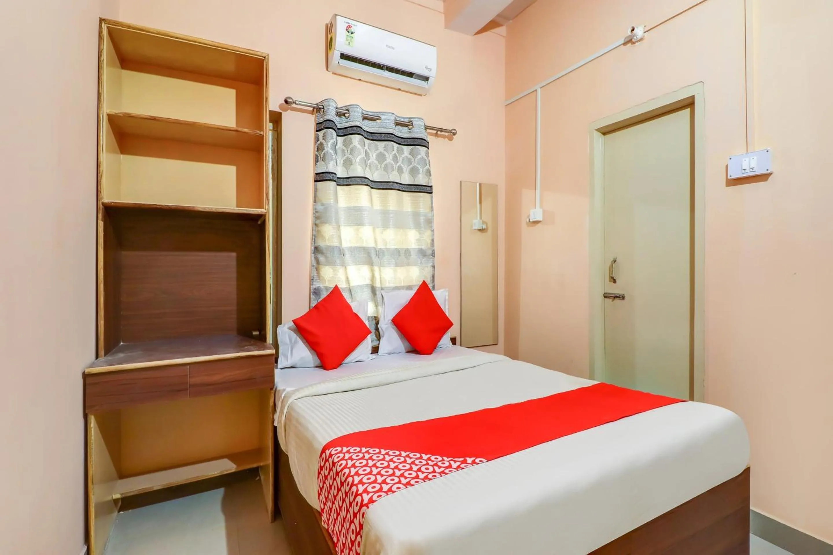 Bedroom, Bed in Hotel O by OYO Sidhu Kanhu & Banquet