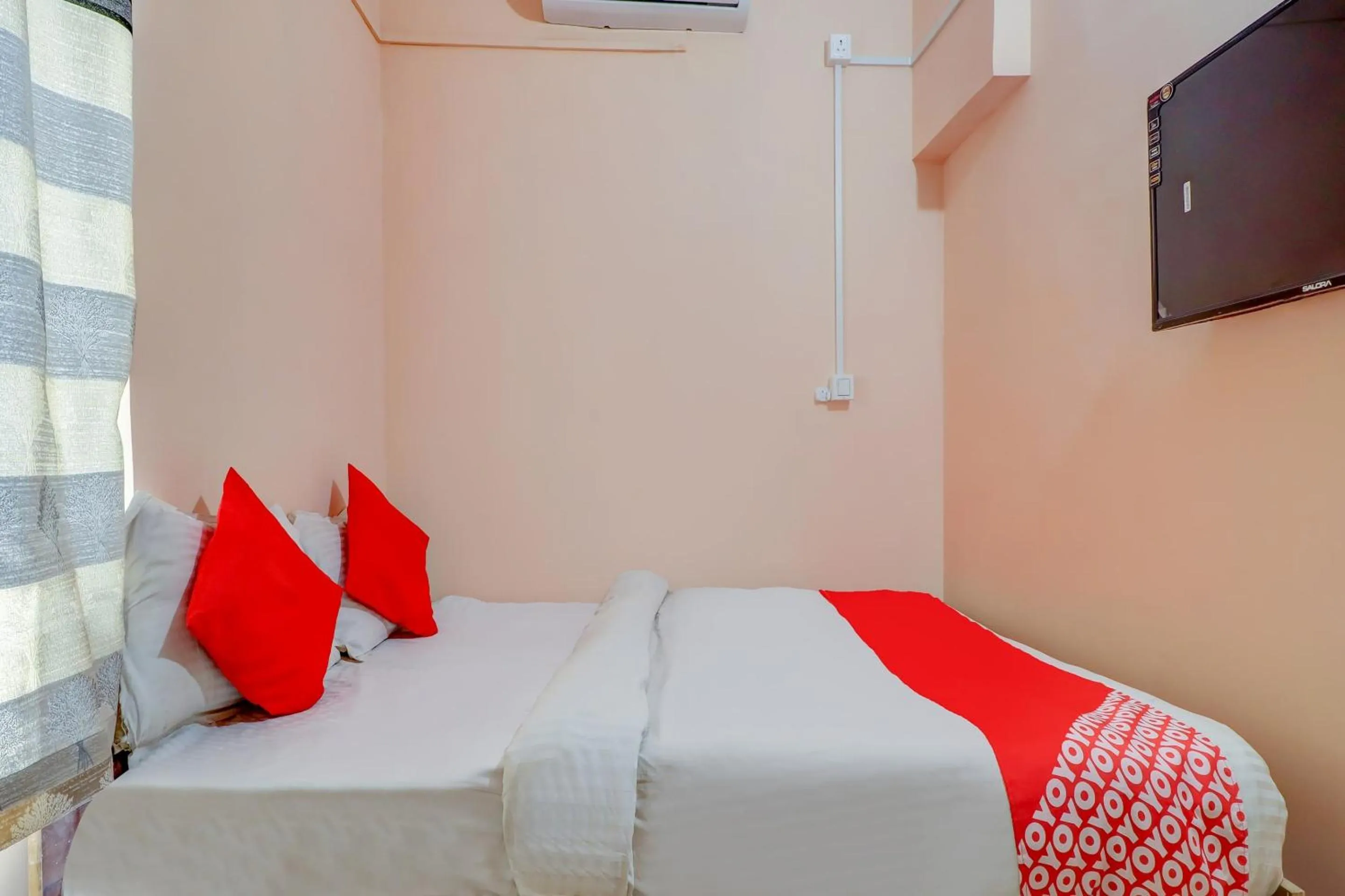 Bedroom, Bed in Hotel O by OYO Sidhu Kanhu & Banquet