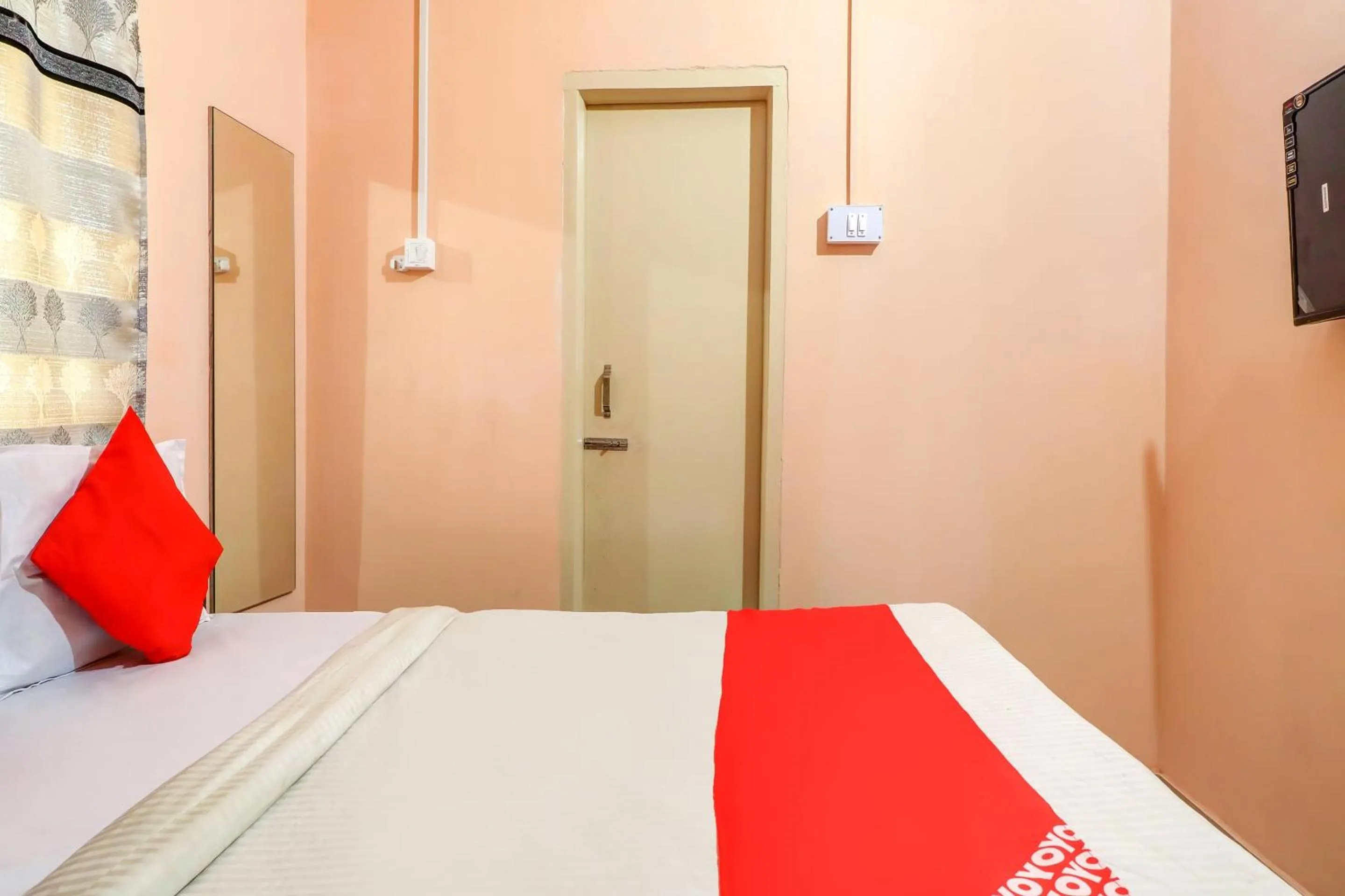 Bedroom, Bed in Hotel O by OYO Sidhu Kanhu & Banquet