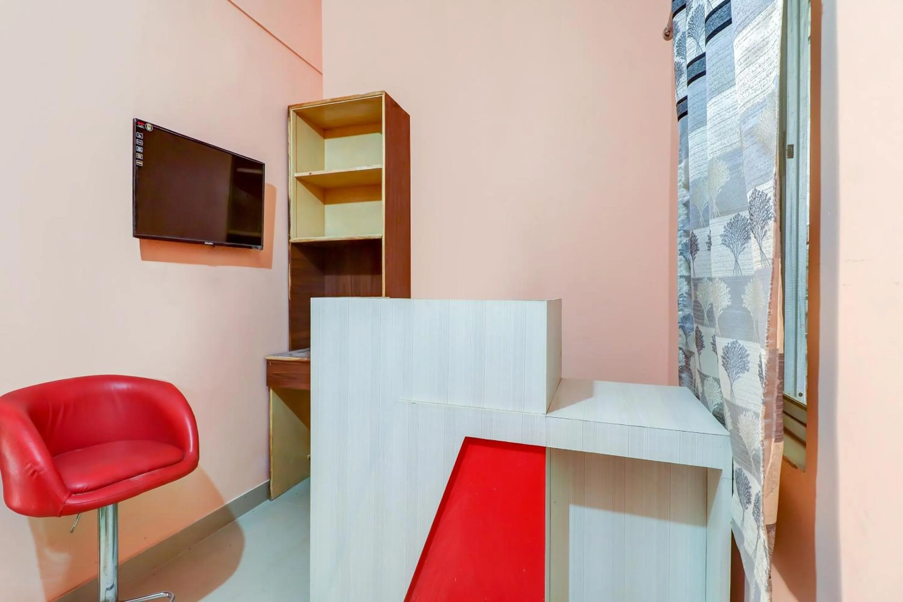 Lobby or reception in Hotel O by OYO Sidhu Kanhu & Banquet