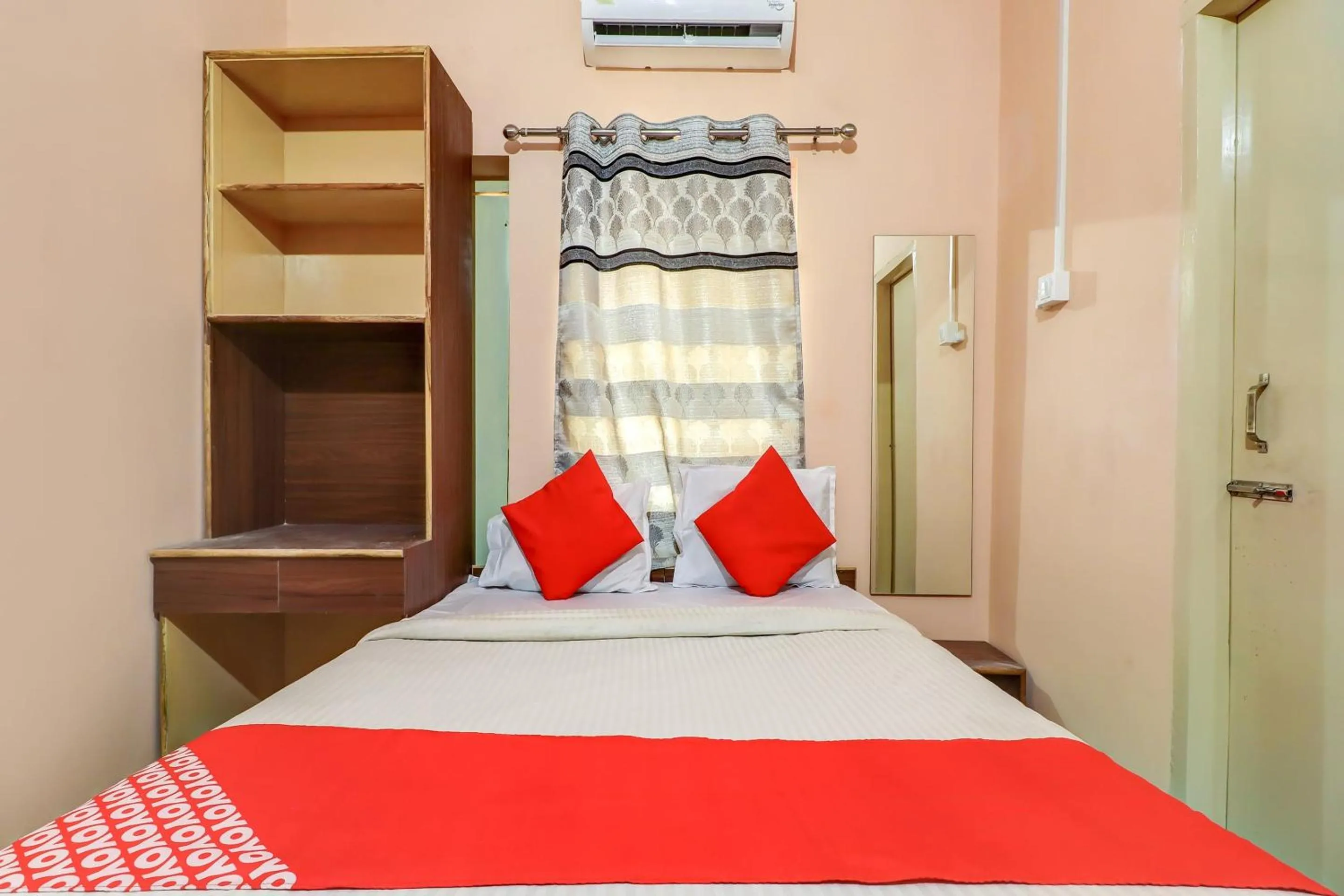 Bedroom, Bed in Hotel O by OYO Sidhu Kanhu & Banquet