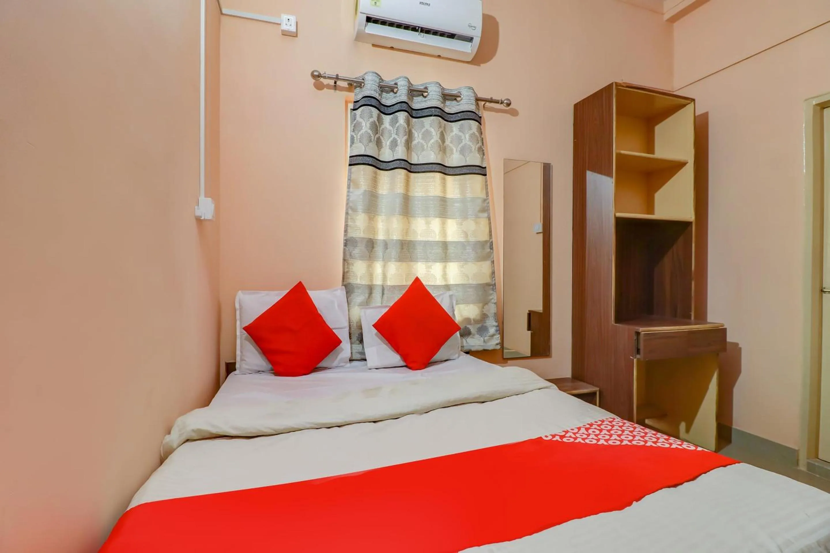 Bedroom, Bed in Hotel O by OYO Sidhu Kanhu & Banquet