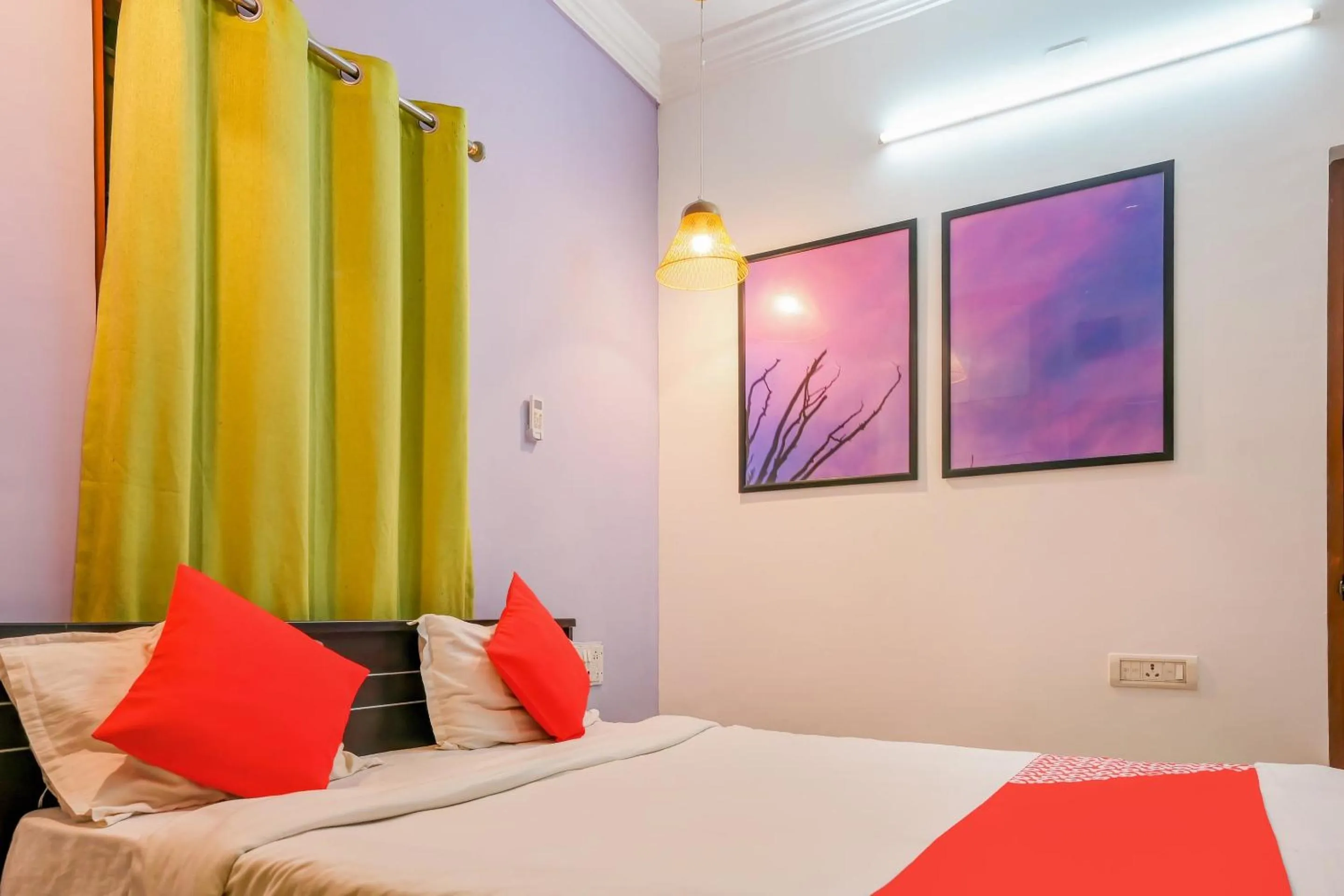 Bedroom in Hotel O DREAM INN