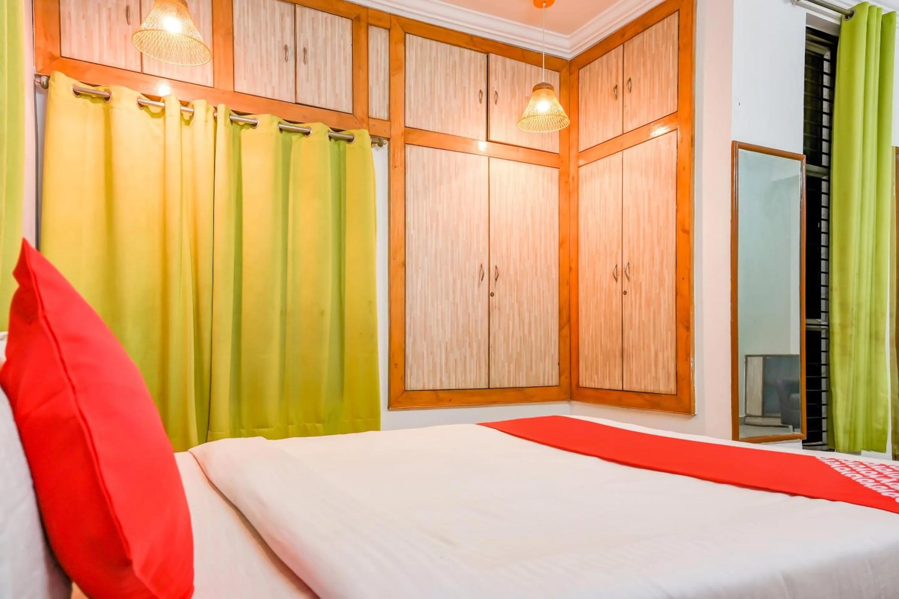 Bedroom in Hotel O DREAM INN