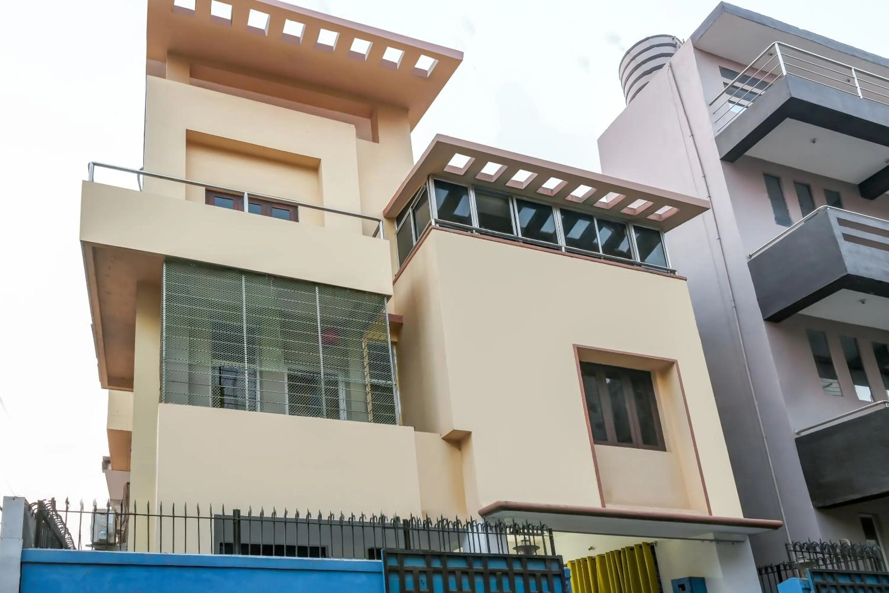 Facade/entrance in Hotel O DREAM INN