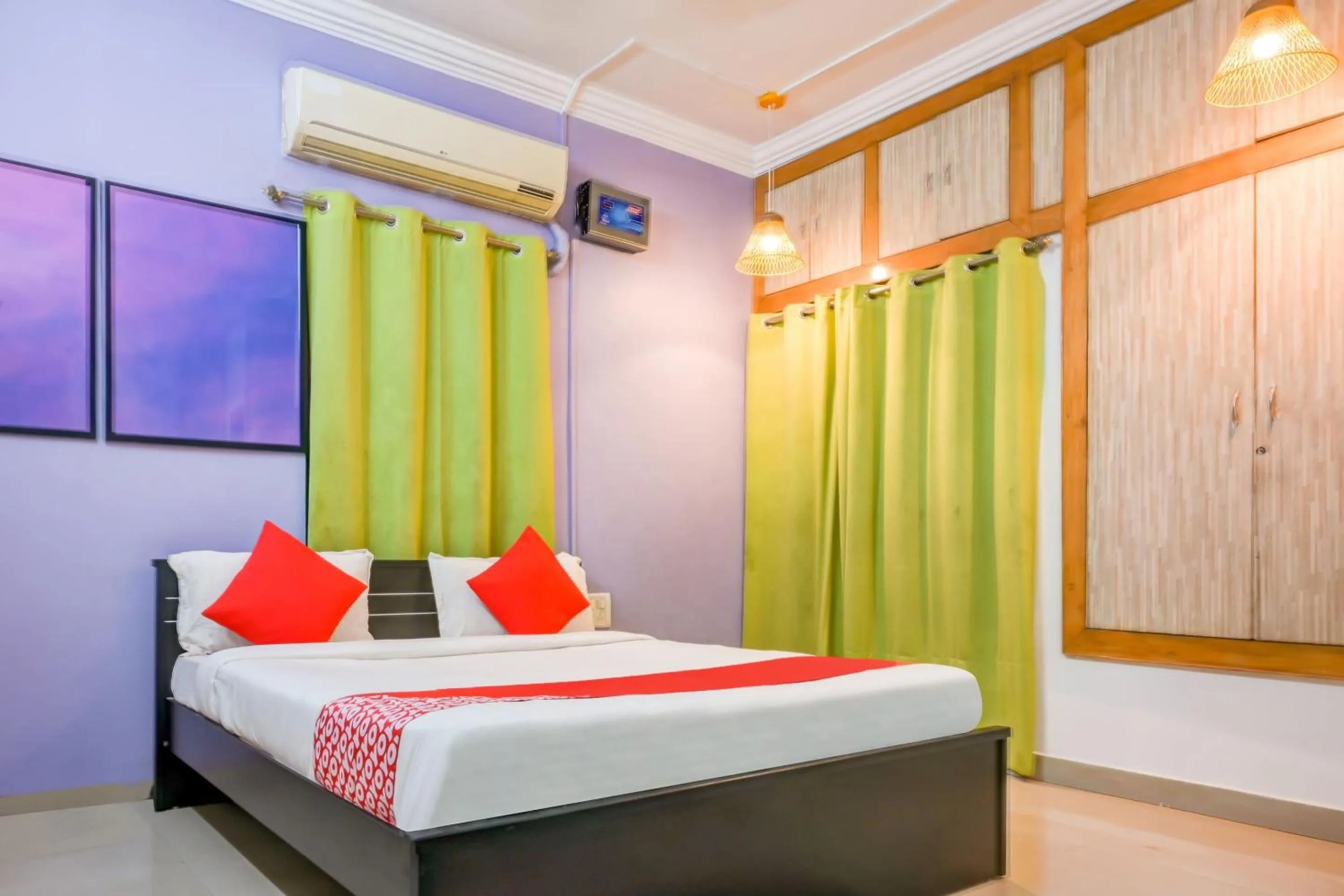 Bedroom in Hotel O DREAM INN