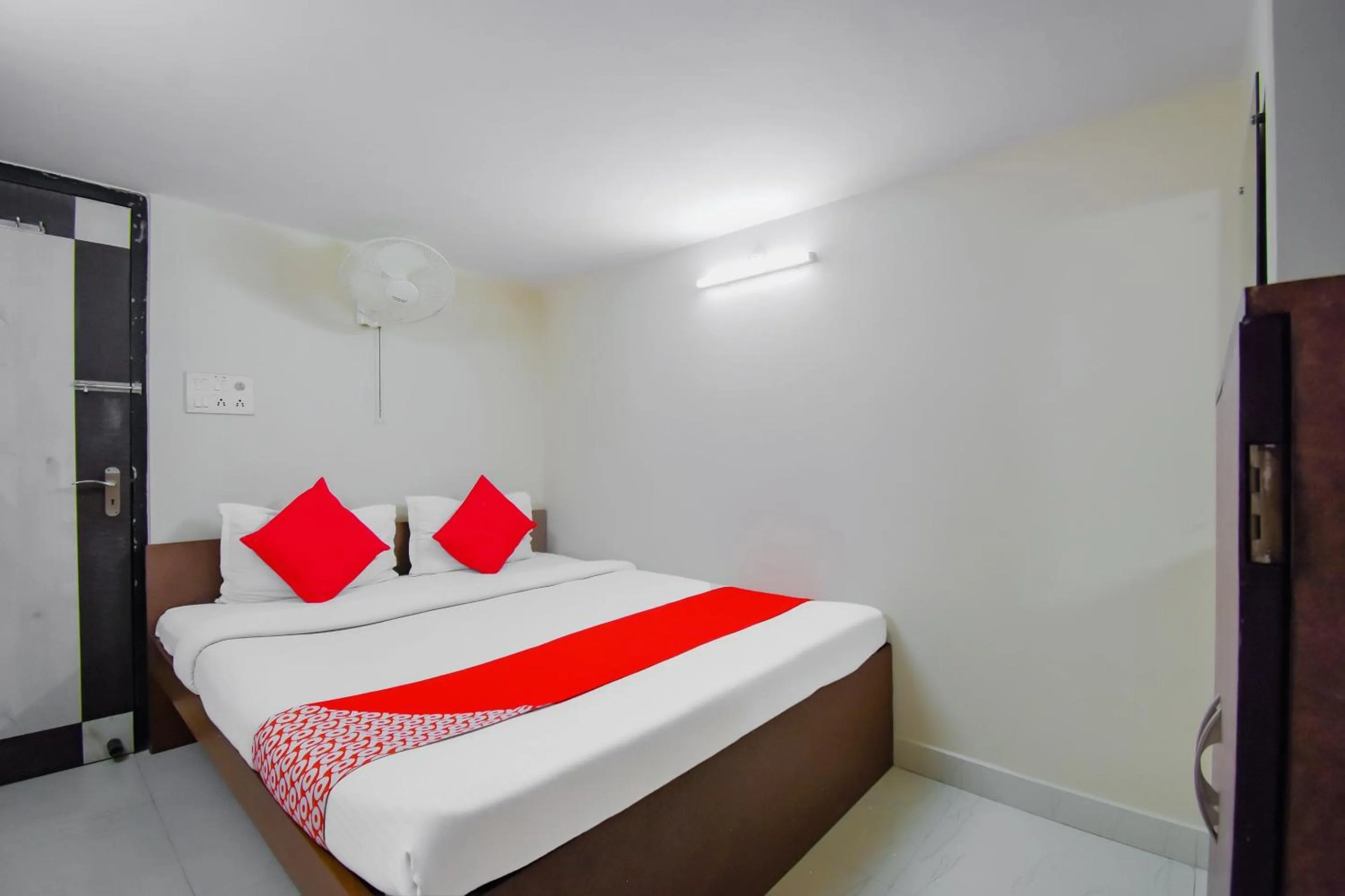 Standard Double Room - single occupancy in Hotel O Lindsay Inn Guest House
