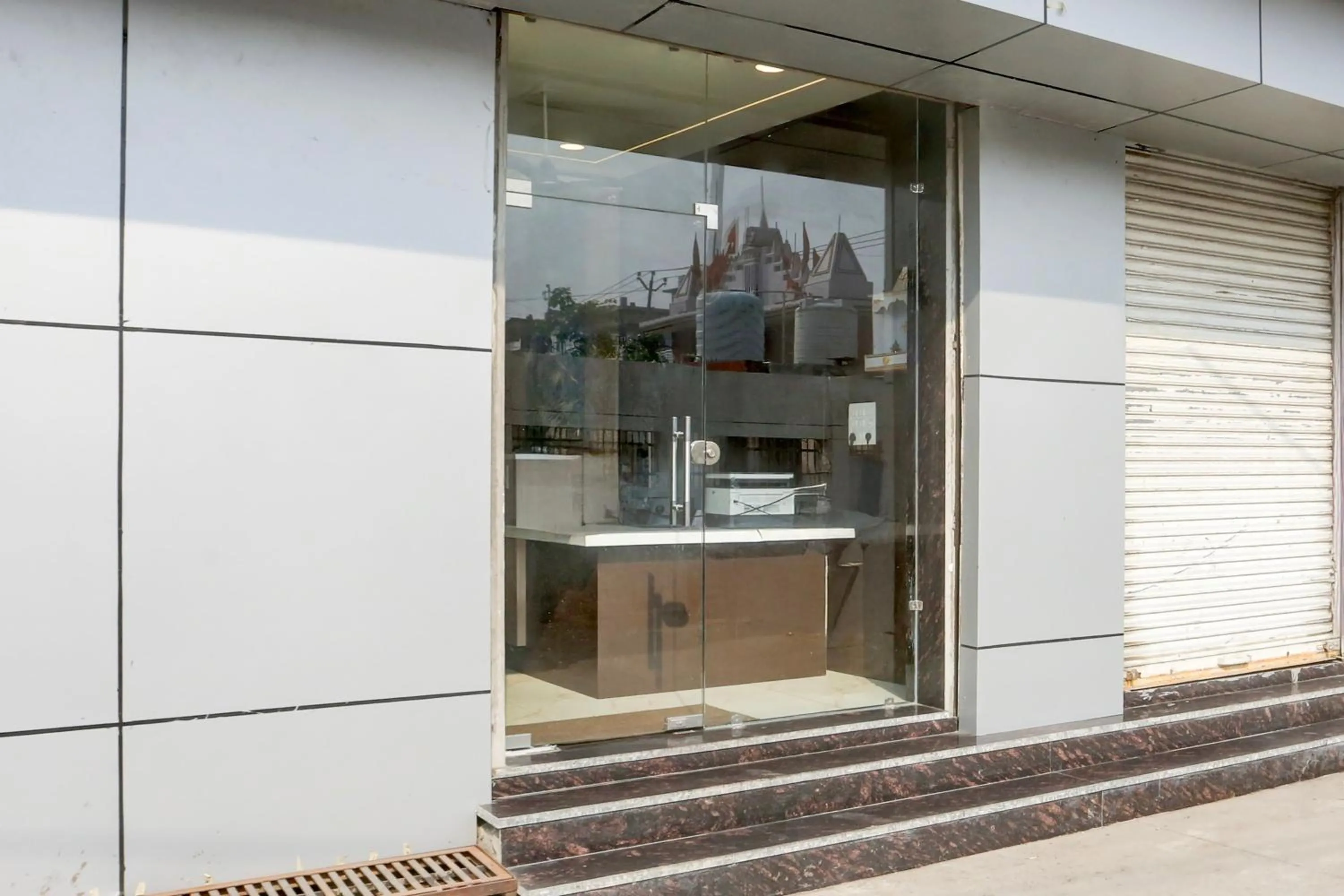 Facade/entrance in Super Collection O The Vidya Grand