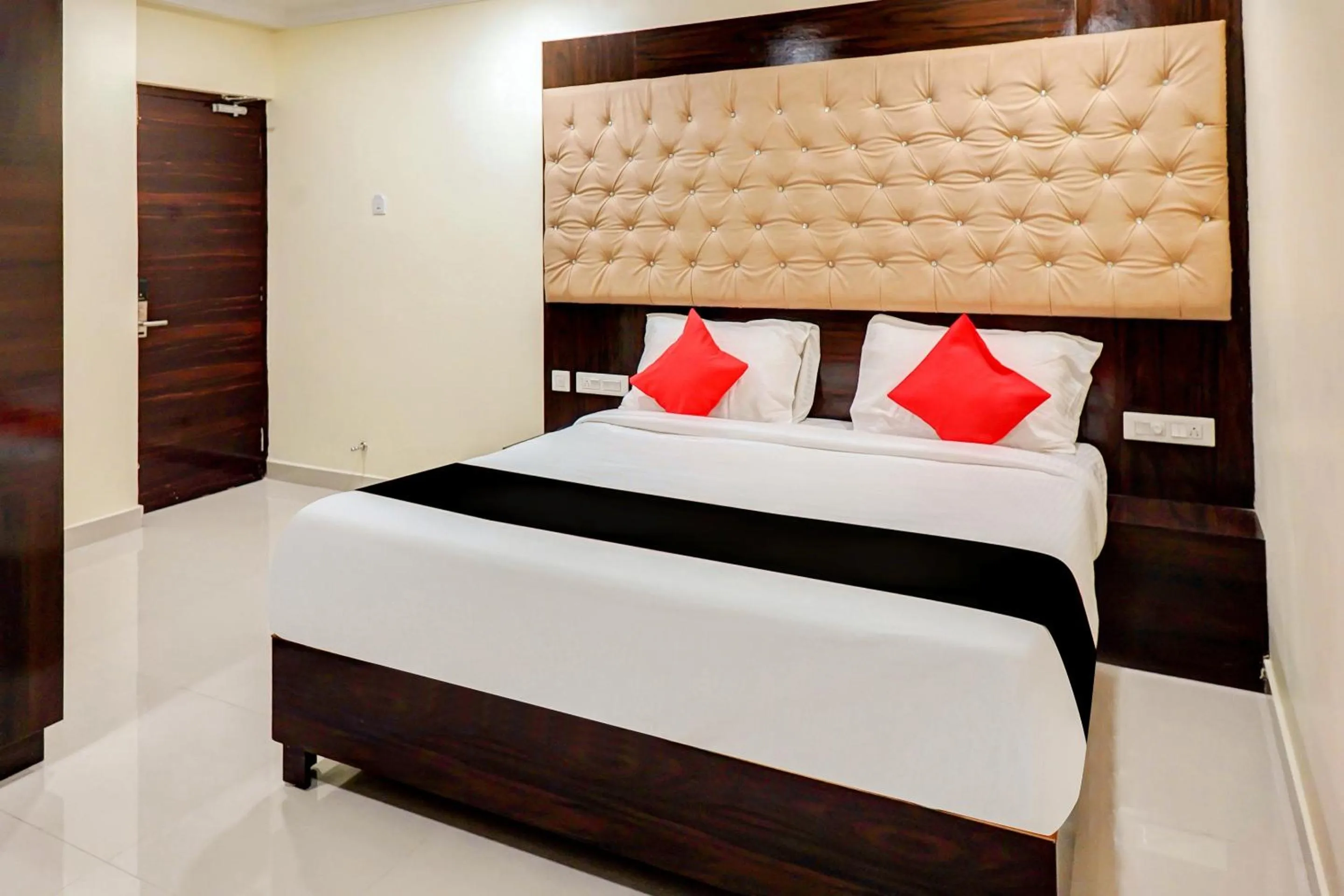 Bedroom in Super Capital O Siddartha Elite