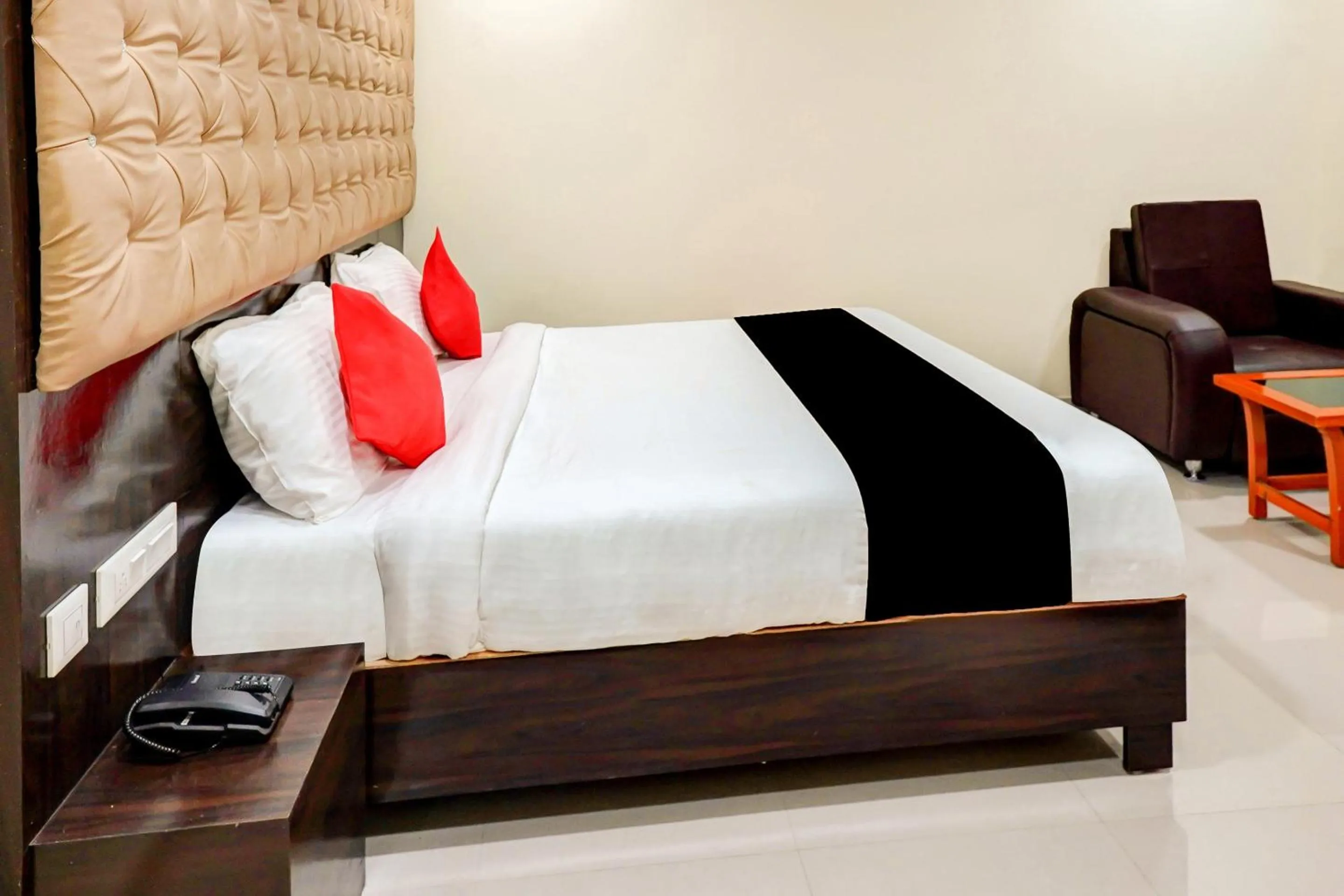 Bedroom in Super Capital O Siddartha Elite